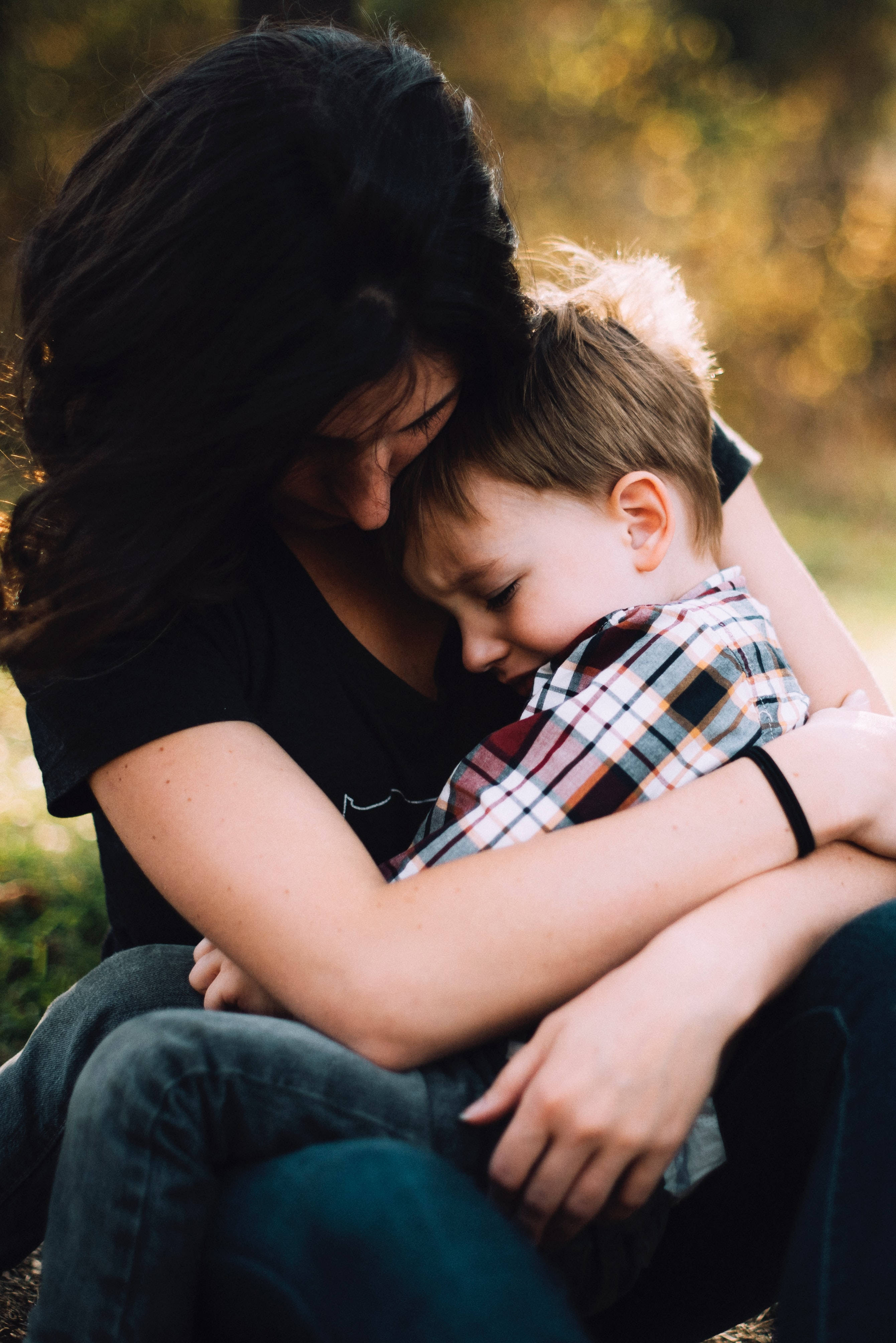 crying sad boy, mother, sleeping child, 4K Phone Wallpaper