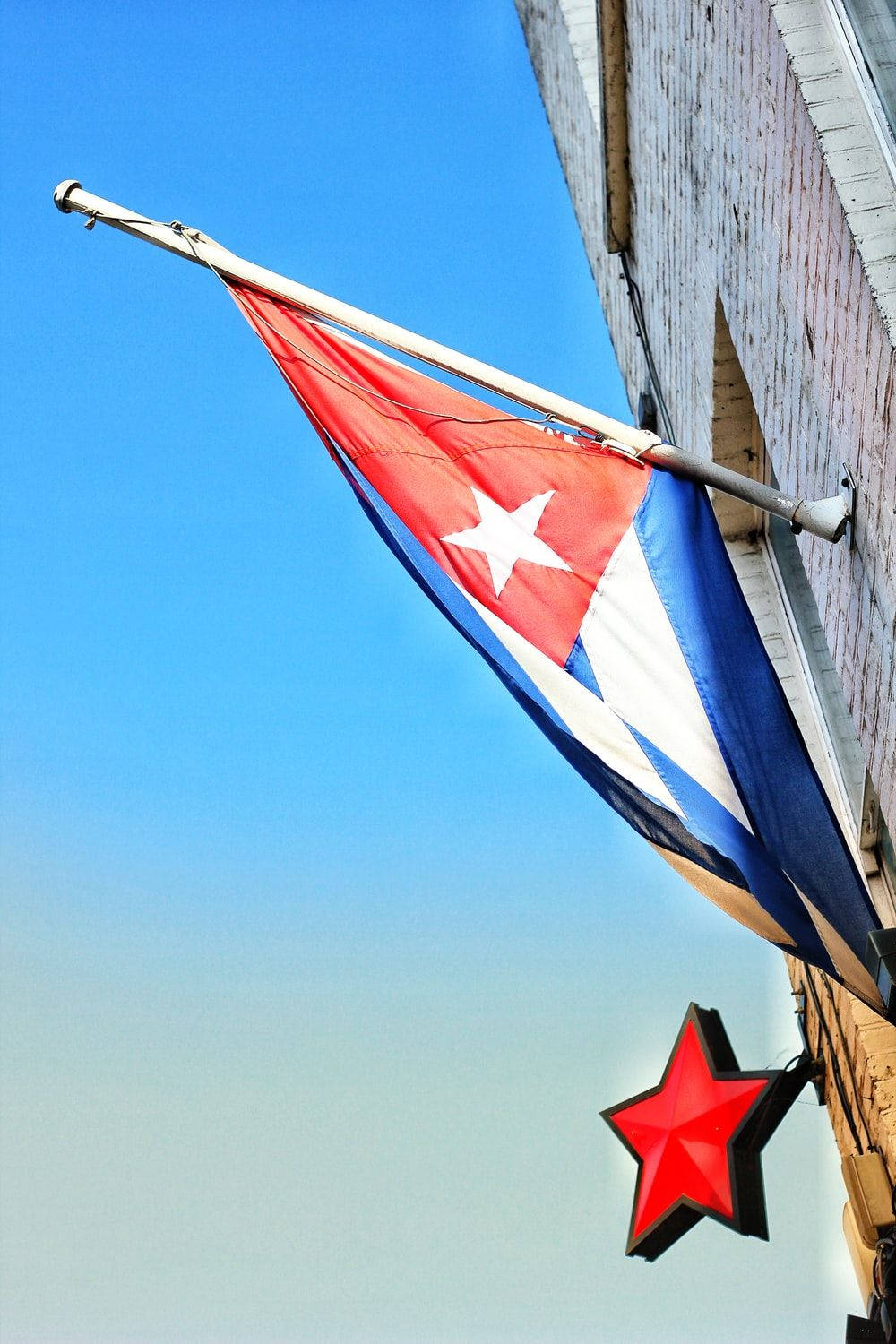 Cuban flag, red star, clear blue sky, HD Phone Wallpaper