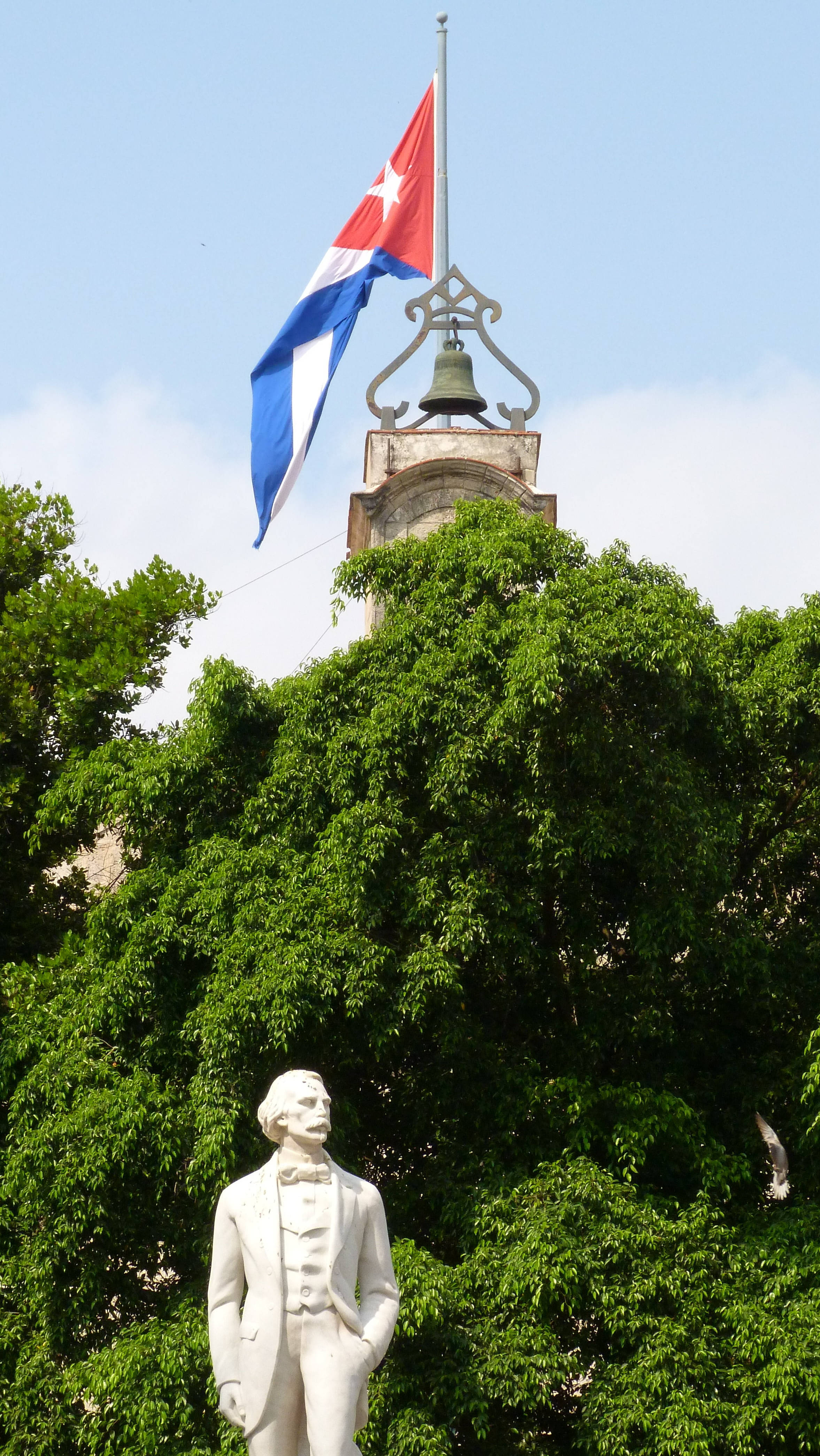 Cuban flag, bell tower, white marble statue, 4K Phone Wallpaper