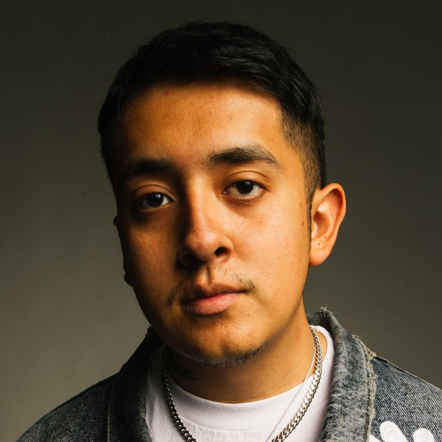 Cuco, dark hair, chain necklace, SD Desktop Wallpaper