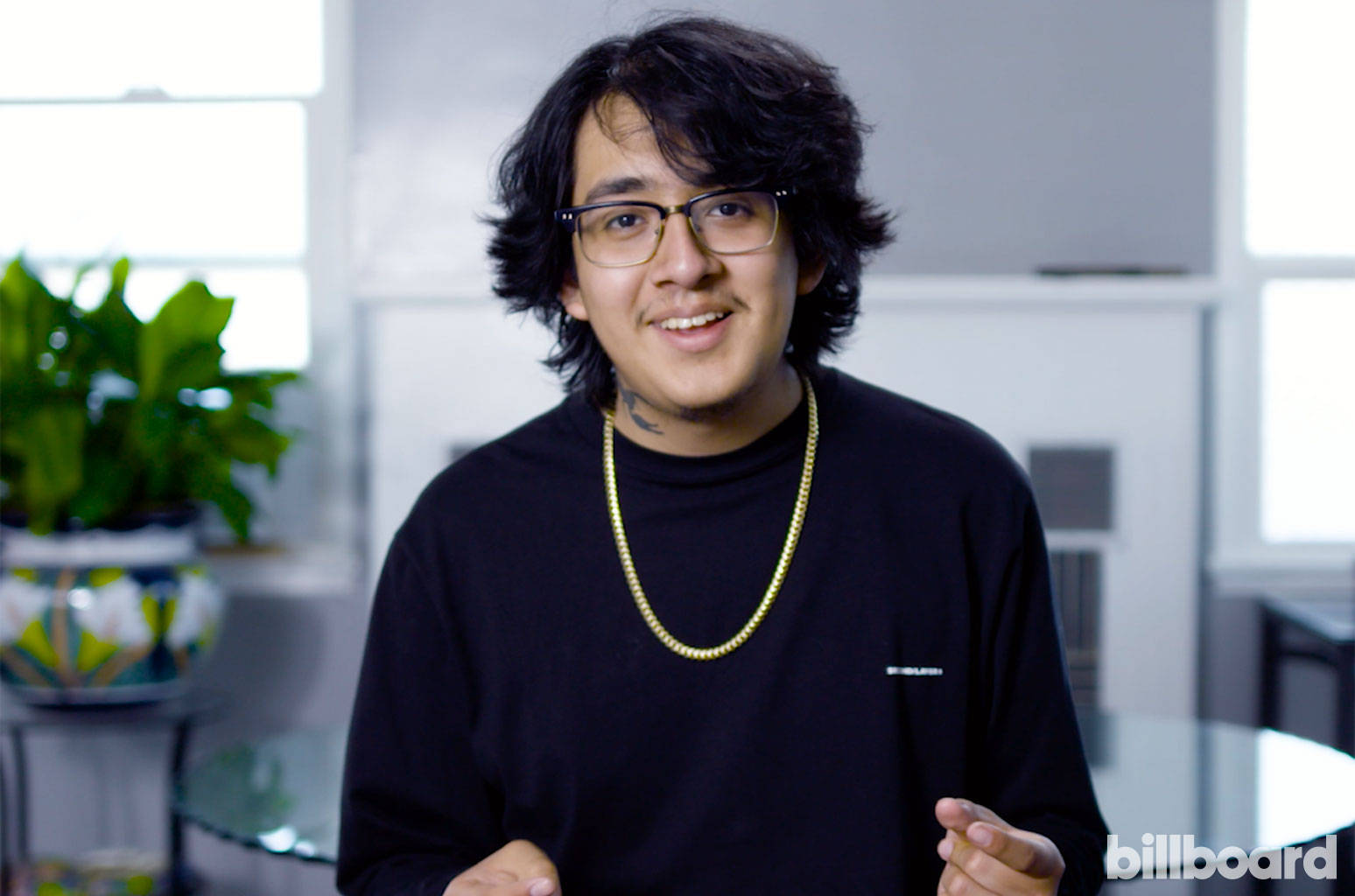Cuco, black turtleneck, glasses, HD Desktop Wallpaper