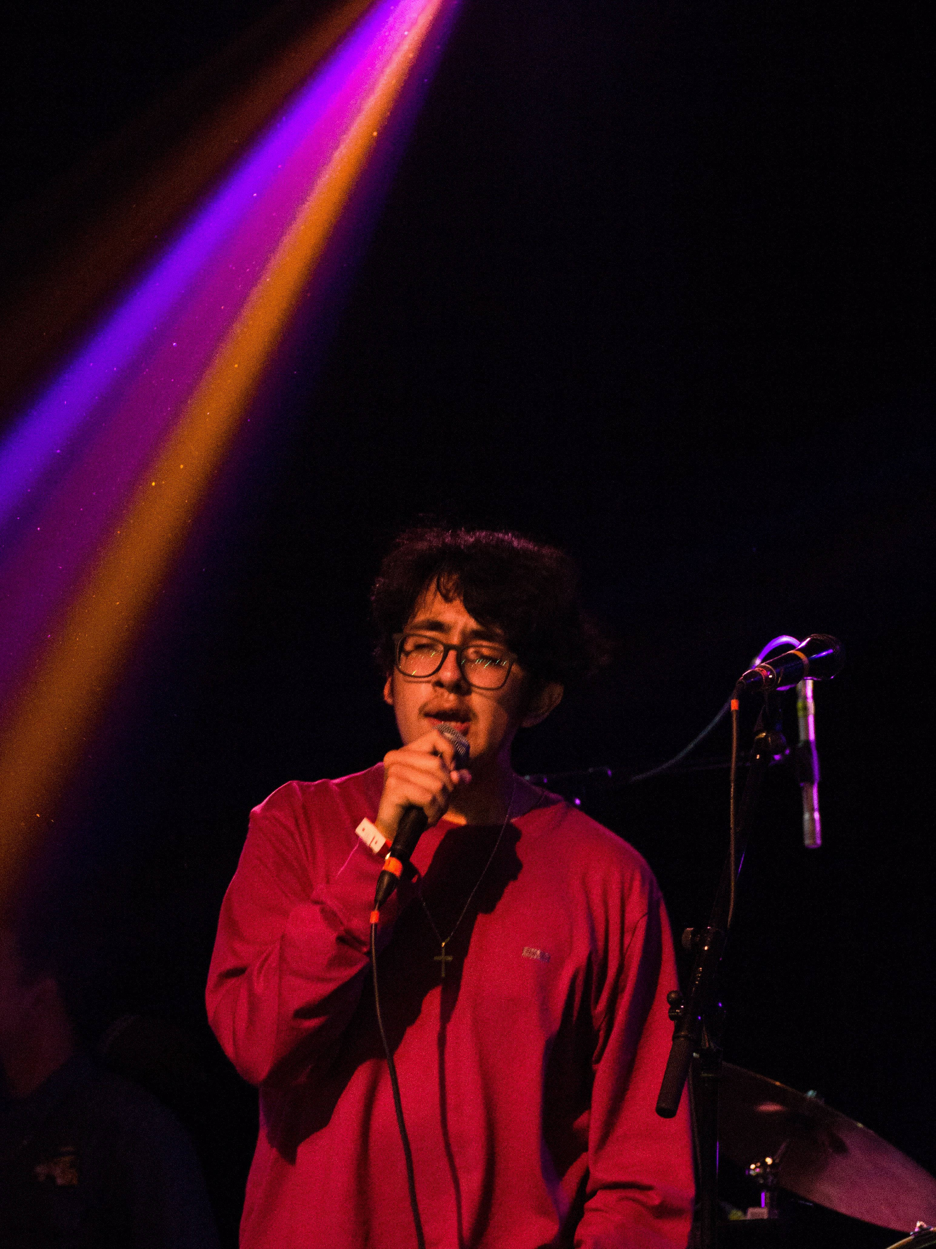 Cuco, red shirt, microphone, 4K Phone Wallpaper