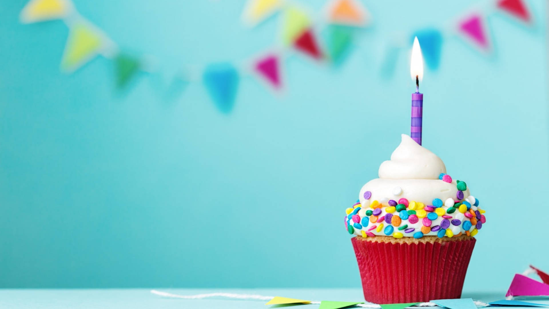 birthday cupcake, white frosting, colorful sprinkles, Full HD Desktop Wallpaper