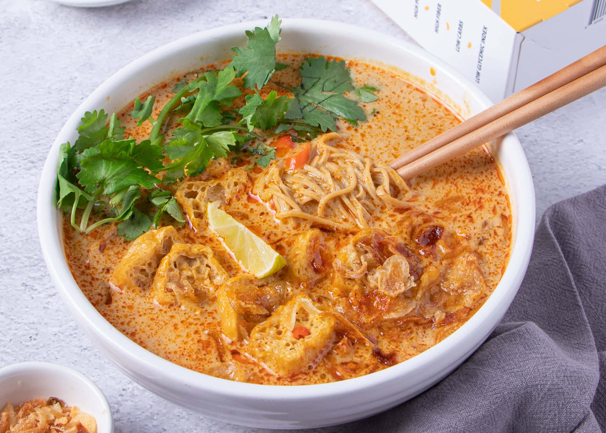 Curry Laksa, white bowl, steaming bowl, Full HD Desktop Wallpaper