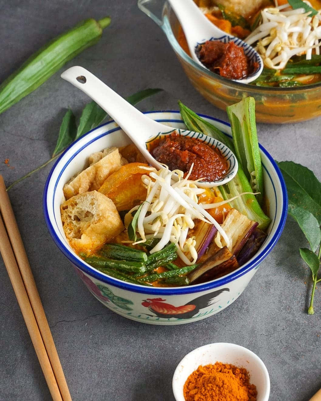 Curry Laksa, steaming bowl, vibrant Southeast Asian noodle soup, HD Phone Wallpaper