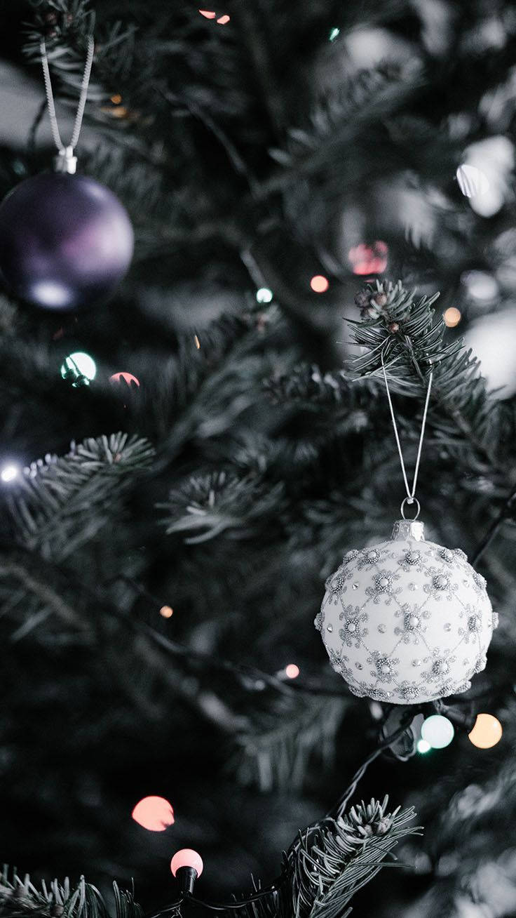 silver snowflake ornament, dark green Christmas tree, blurred colorful lights, HD Phone Wallpaper