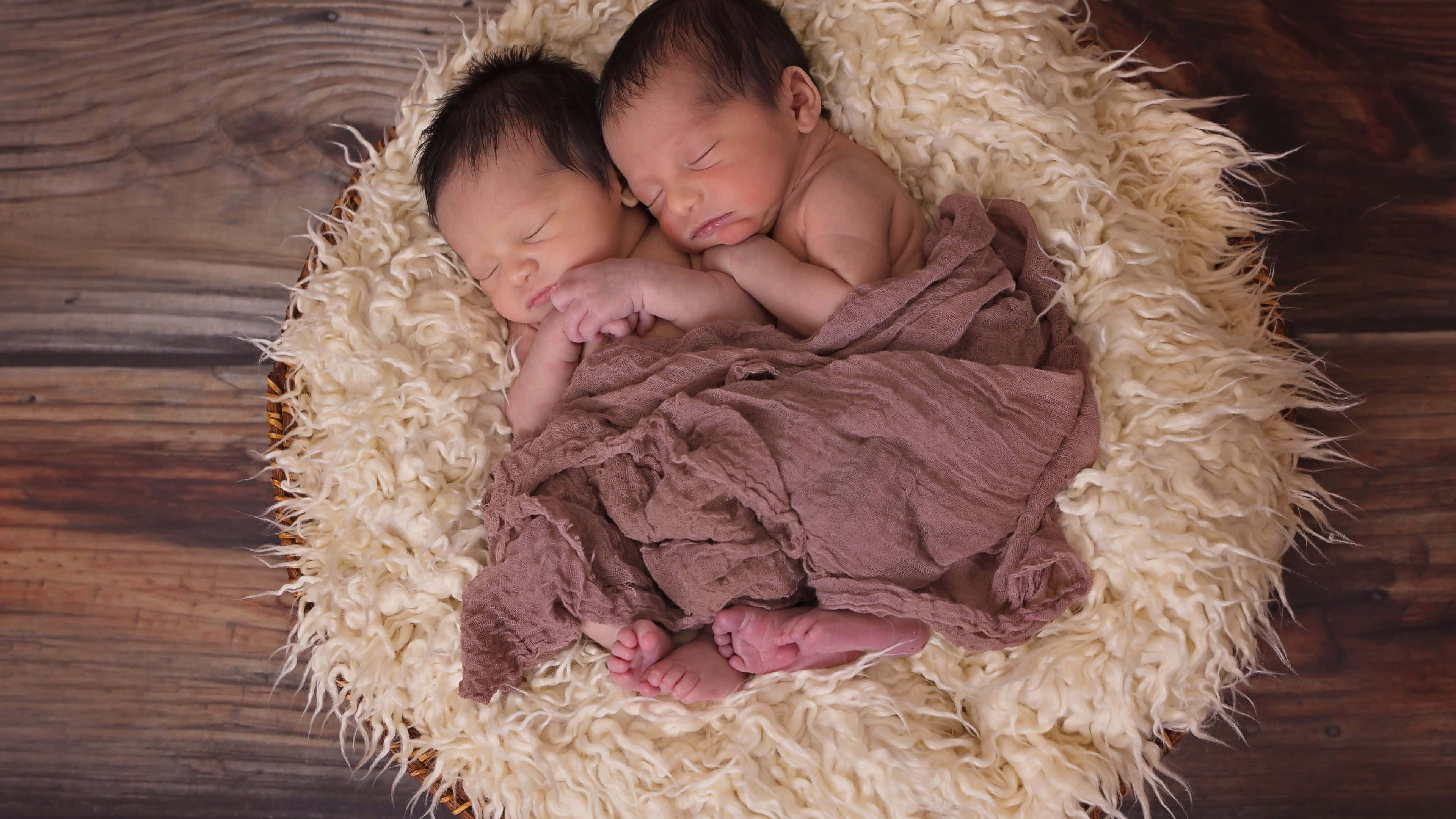 newborn twins, white onesie, soft basket, 4K Desktop Wallpaper