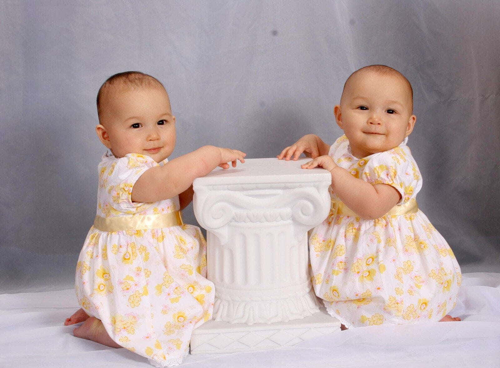 twin babies, floral dresses, white classical column, HD Desktop Wallpaper
