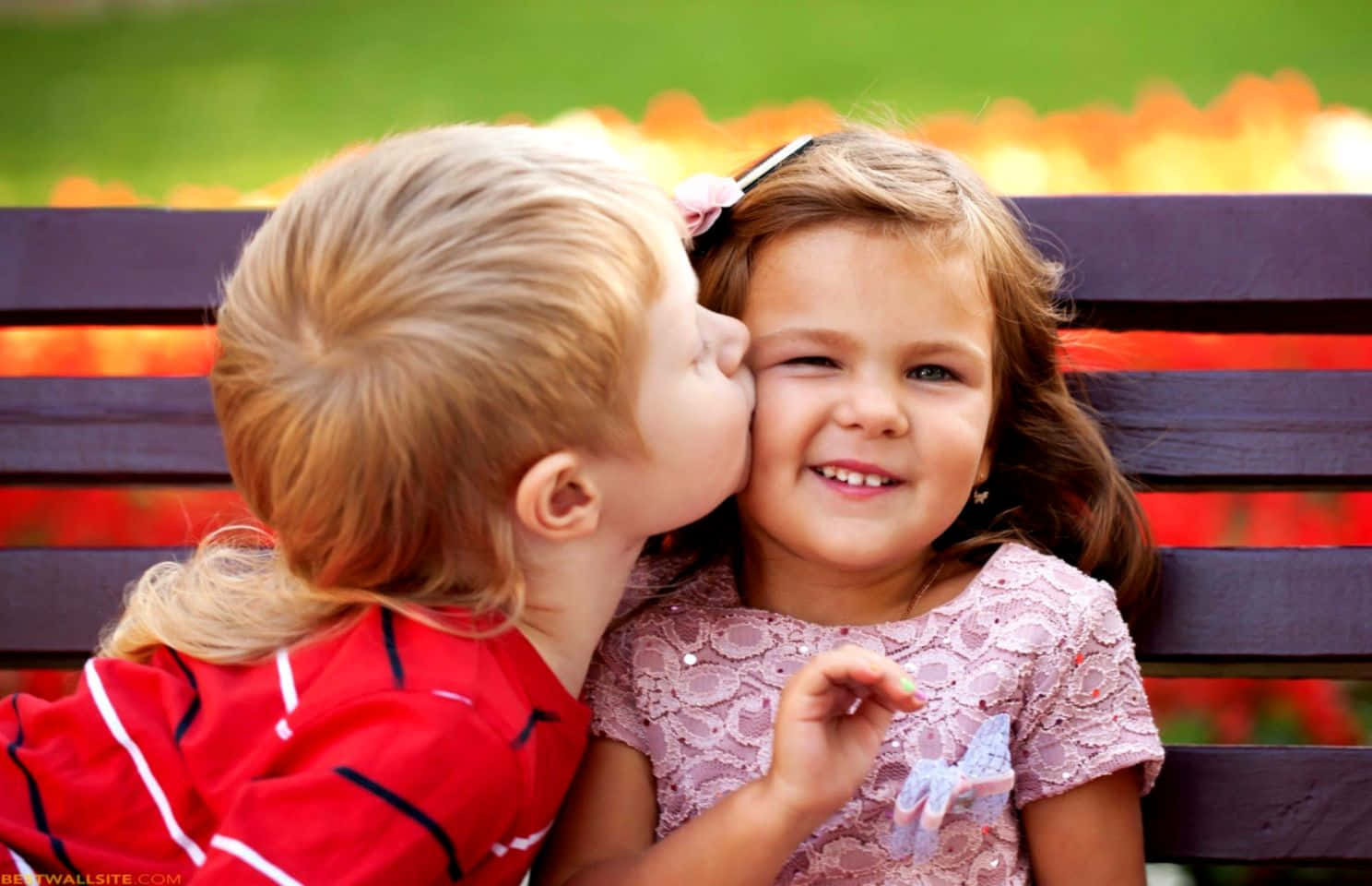 cute baby couple, wooden bench, vibrant garden, HD Desktop Wallpaper