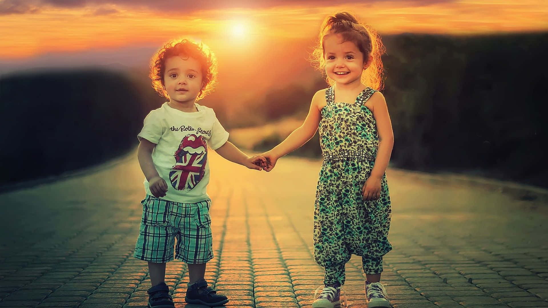 cute baby couple, holding hands, sunset, Full HD Desktop Wallpaper