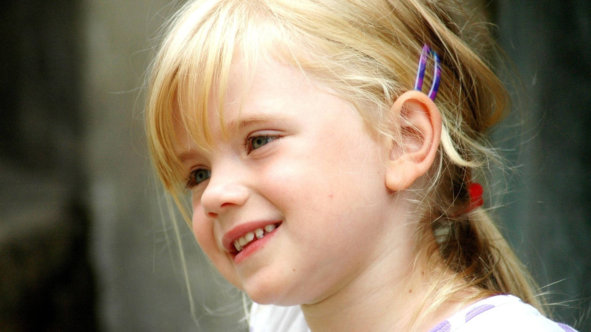 blonde child, blue eyes, colorful hair clips, Full HD Desktop Wallpaper