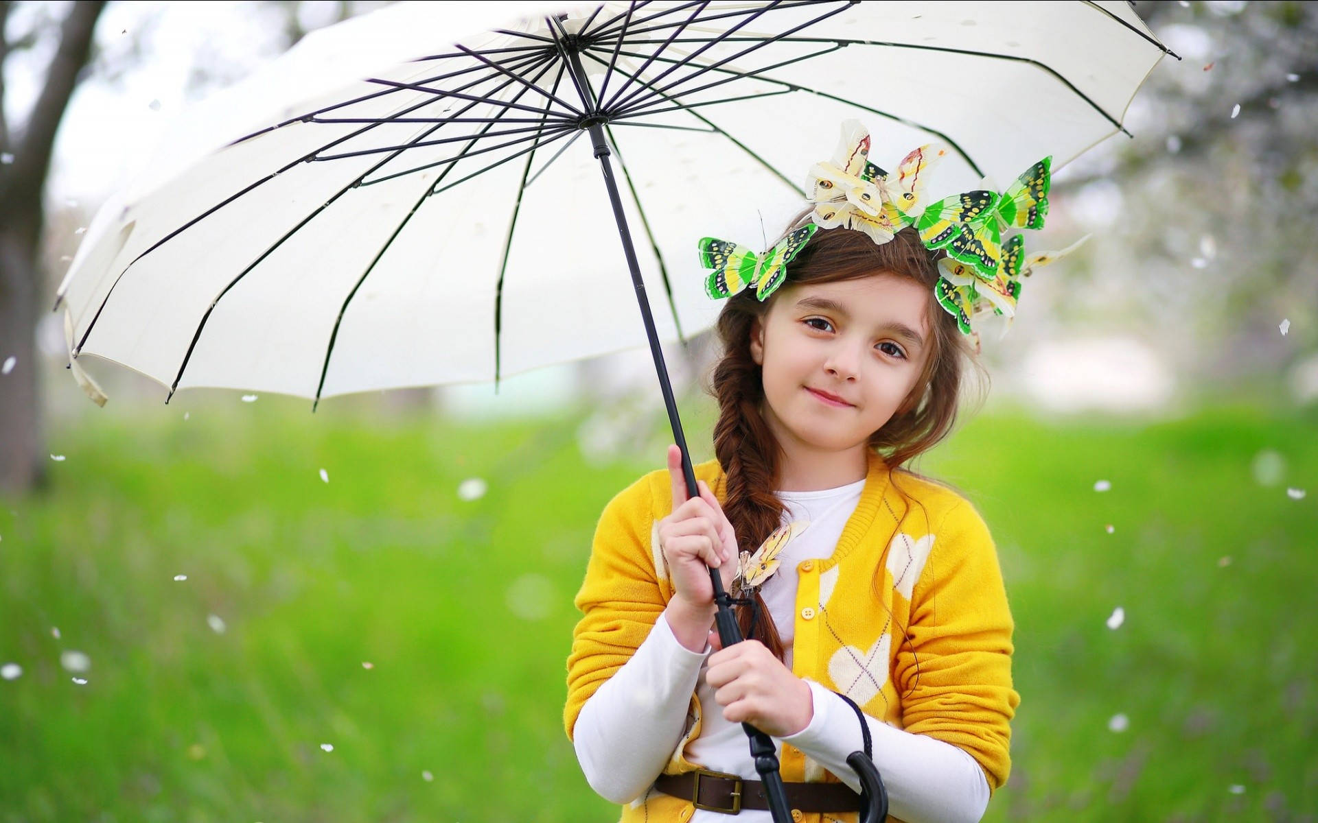 cute baby girl, white umbrella, yellow cardigan, Full HD Desktop Wallpaper