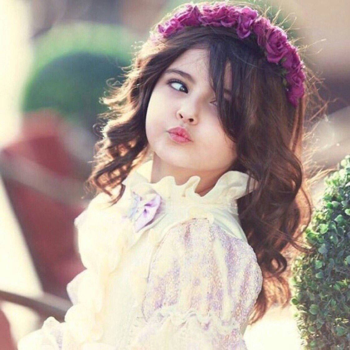 cute baby girl, wavy brown hair, purple floral crown, SD Desktop Wallpaper