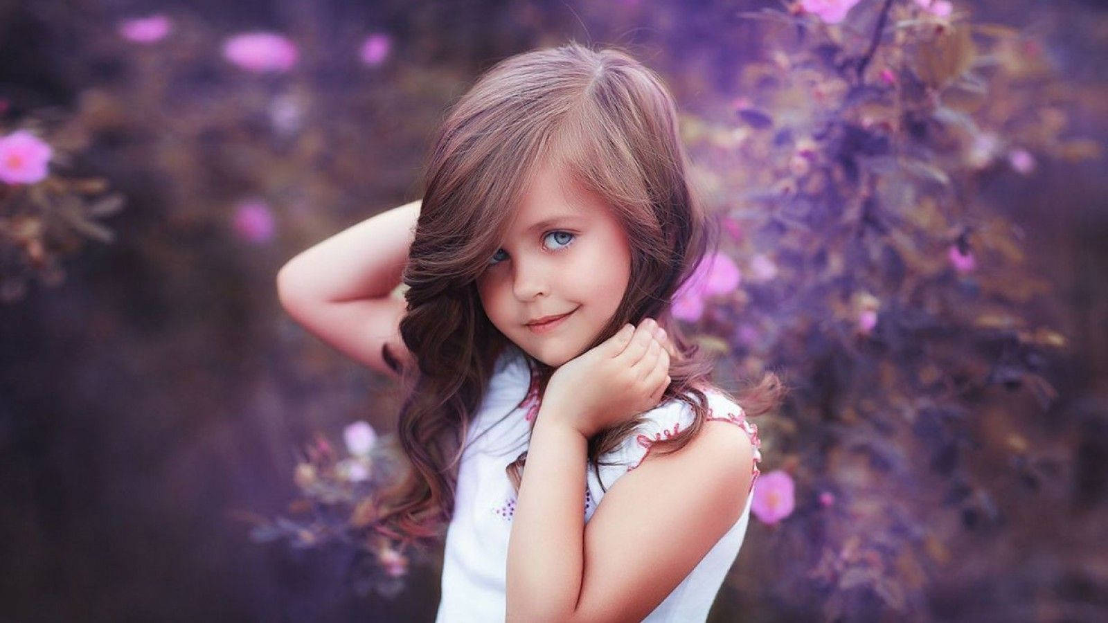 baby girl model, blue eyes, brown hair, HD Desktop Wallpaper