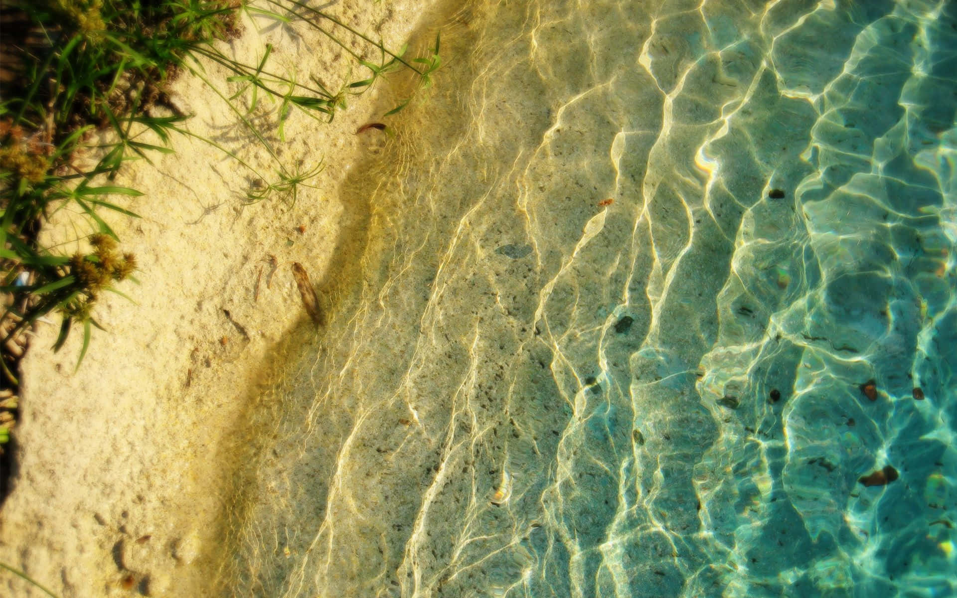 Cute Beach, turquoise water, sandy bottom, Full HD Desktop Wallpaper