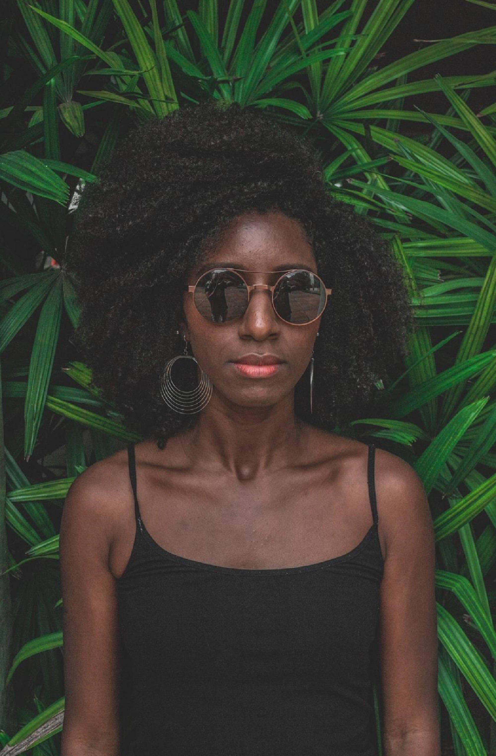 cute black girl, voluminous curly hair, round sunglasses, 2K Phone Wallpaper