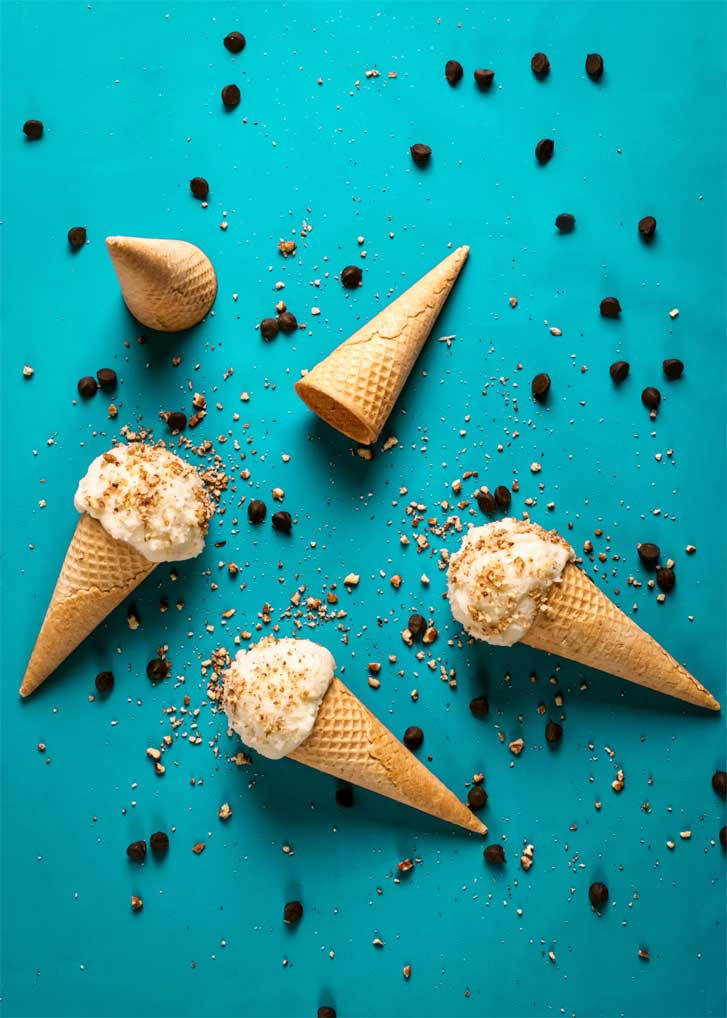 Cute Blue Phone, ice cream cones, caramelized toppings, SD Phone Wallpaper