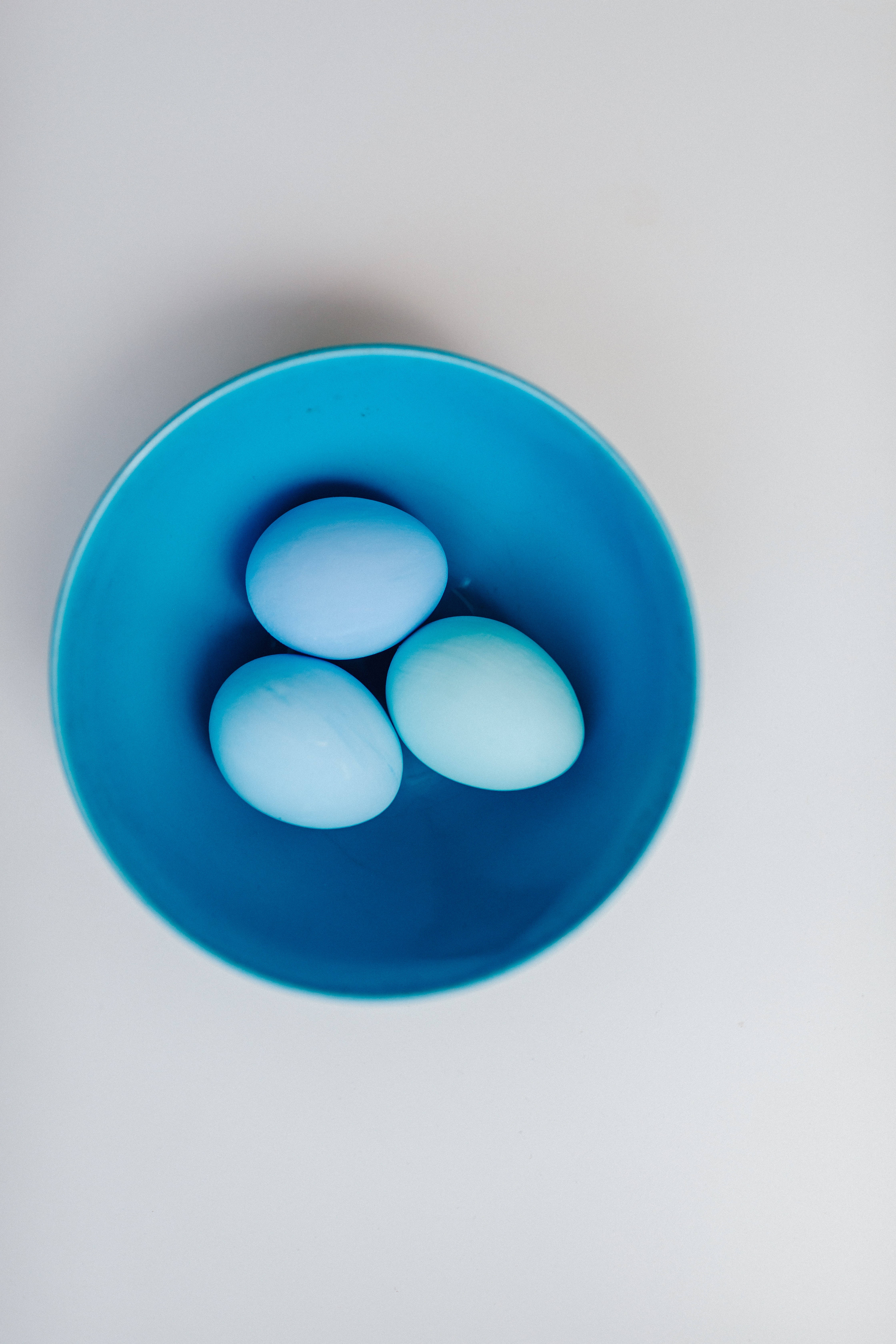Cute Blue Easter Eggs, pale blue, vibrant blue bowl, 5K Phone Wallpaper