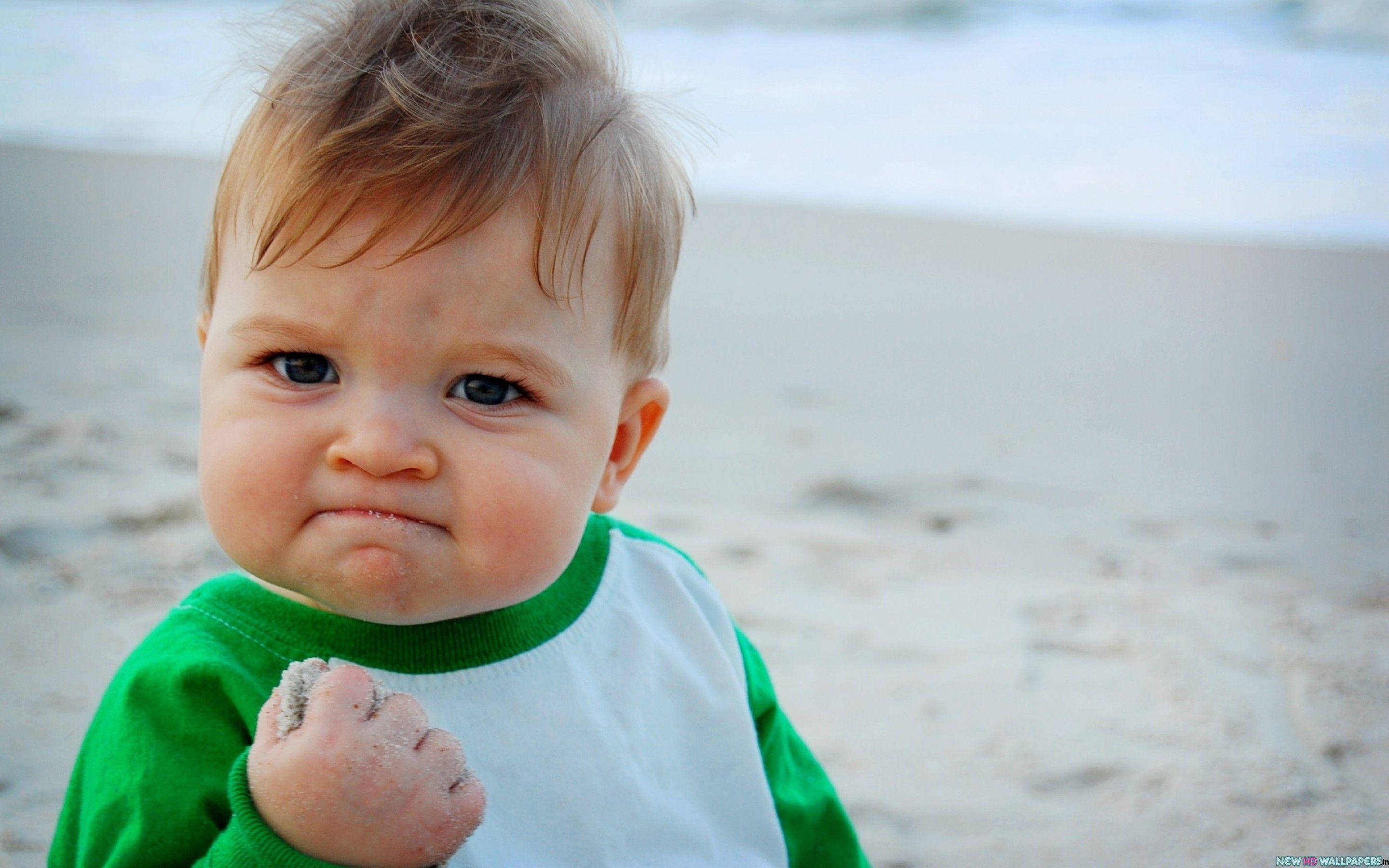cute boy, toddler, sandy fist, 2K Desktop Wallpaper