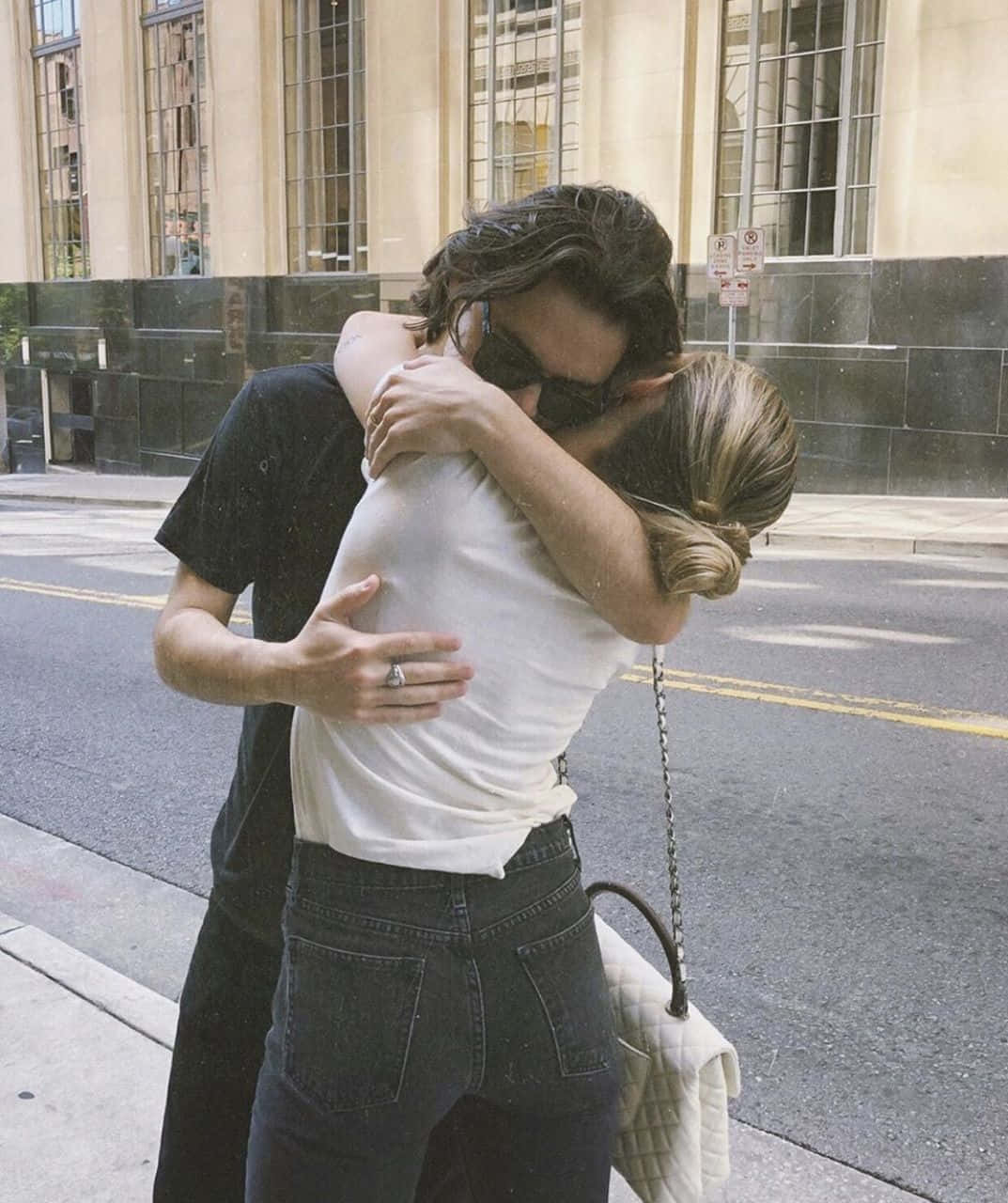 cute boyfriend, Adorable couple, city sidewalk, HD Phone Wallpaper
