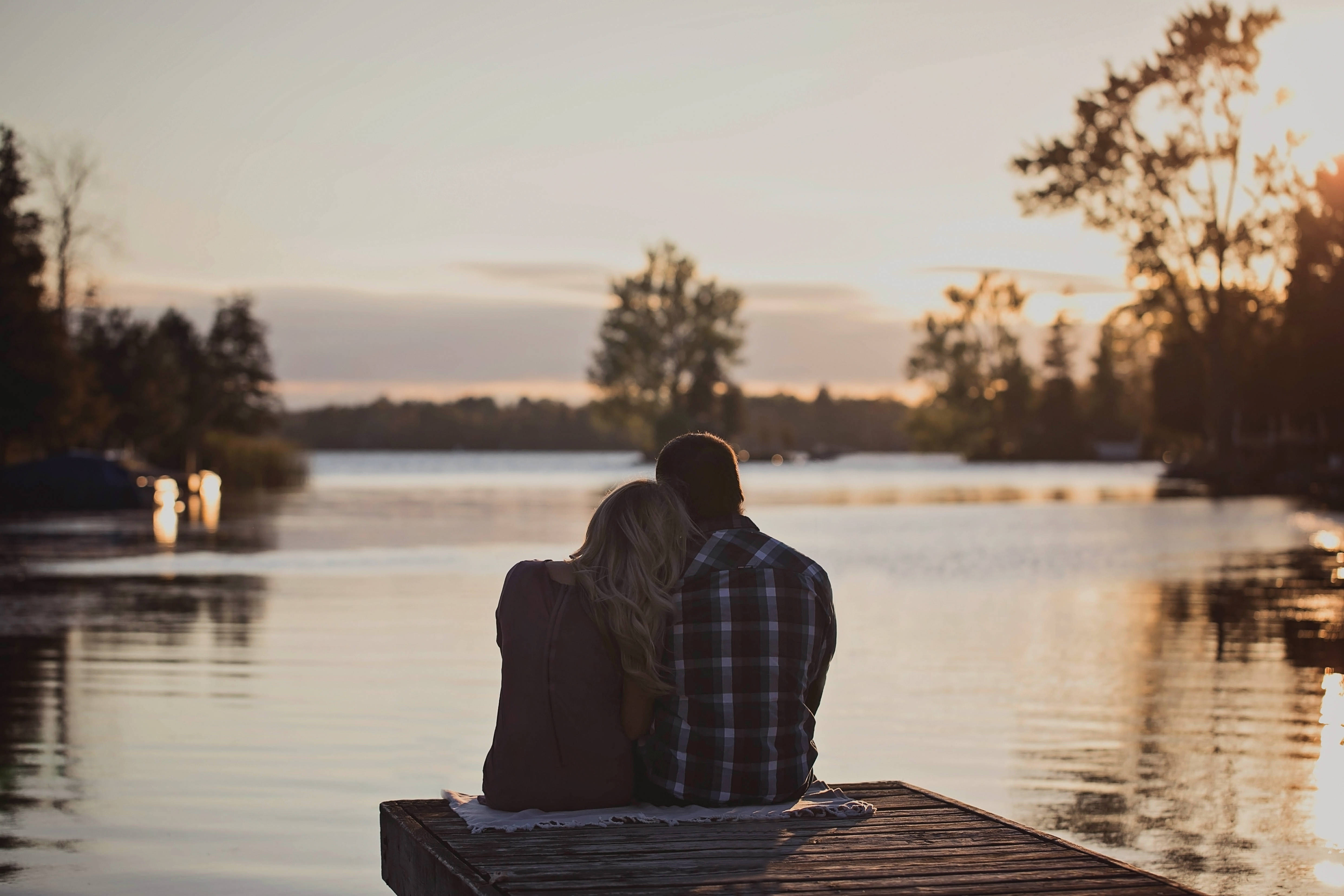 couple, wooden dock, sunset, 4K Desktop Wallpaper