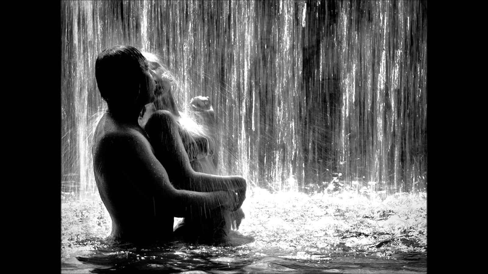 black and white photo, couple embracing, cascading waterfall, HD Desktop Wallpaper