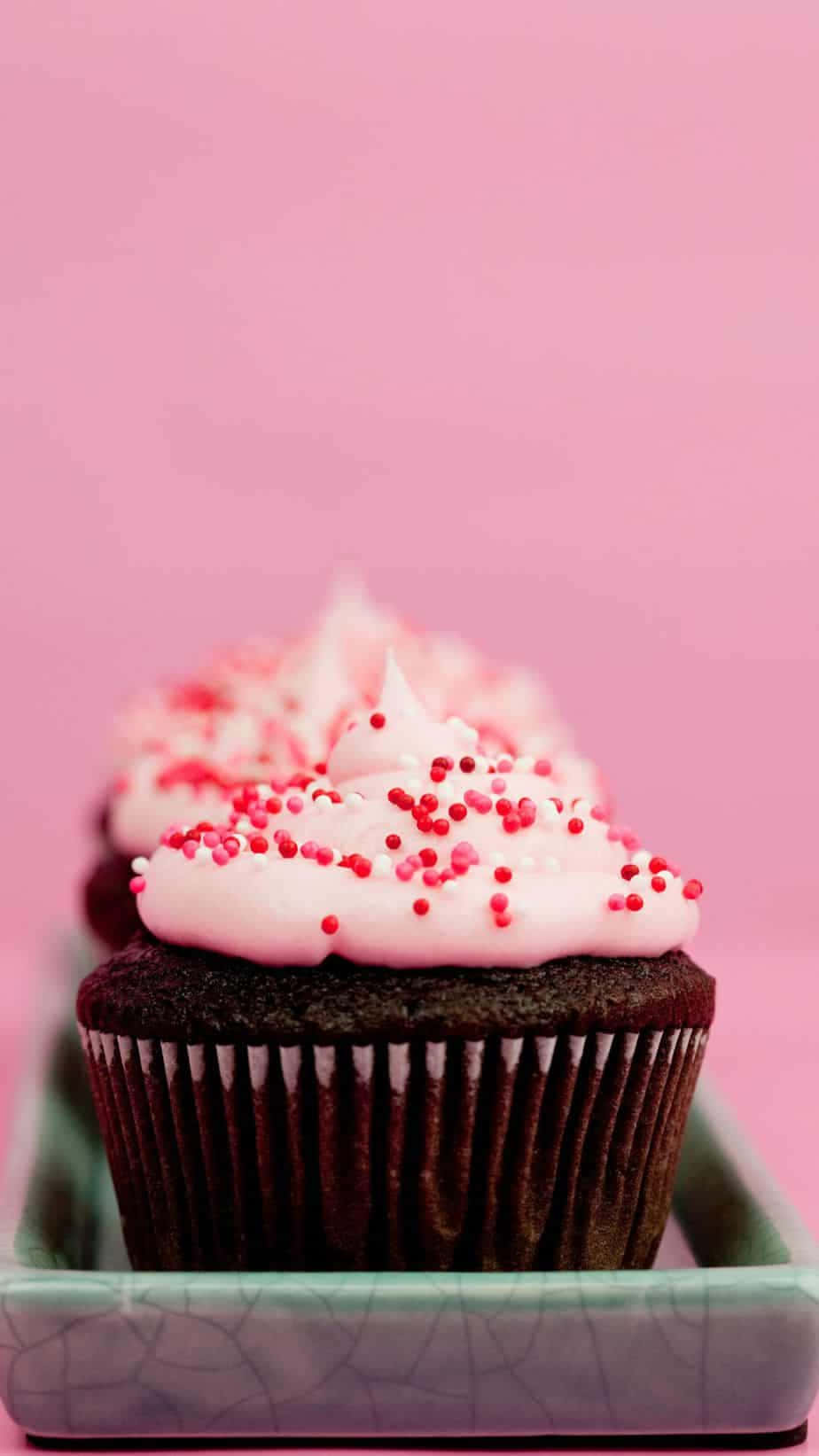 cute cupcake, chocolate cupcakes, pink frosting, HD Phone Wallpaper