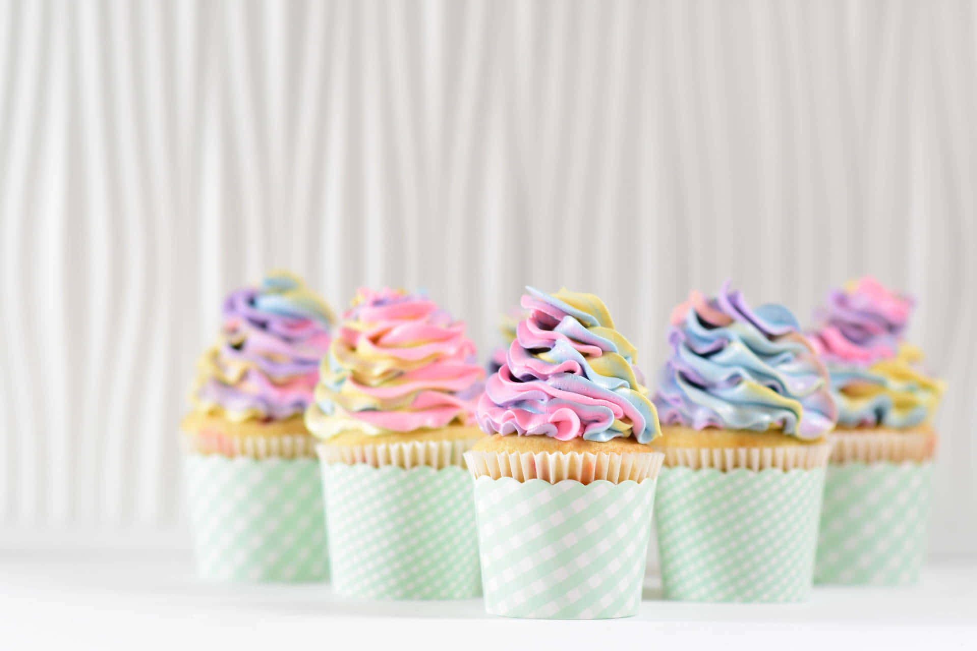 cute cupcake, pastel rainbow frosting, checkered liners, Full HD Desktop Wallpaper