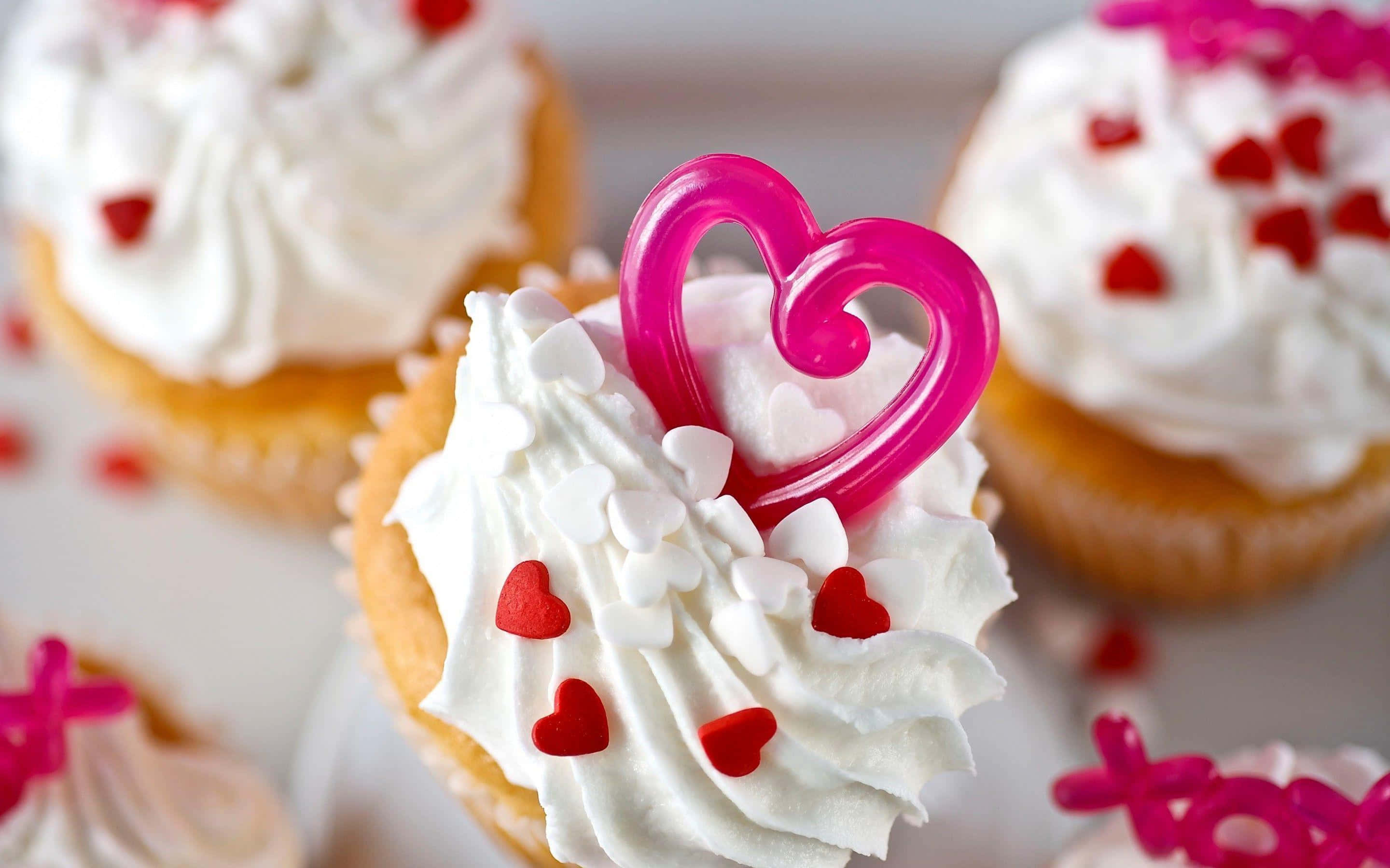 Cute Cupcake, white frosting, red heart sprinkles, 2K Desktop Wallpaper