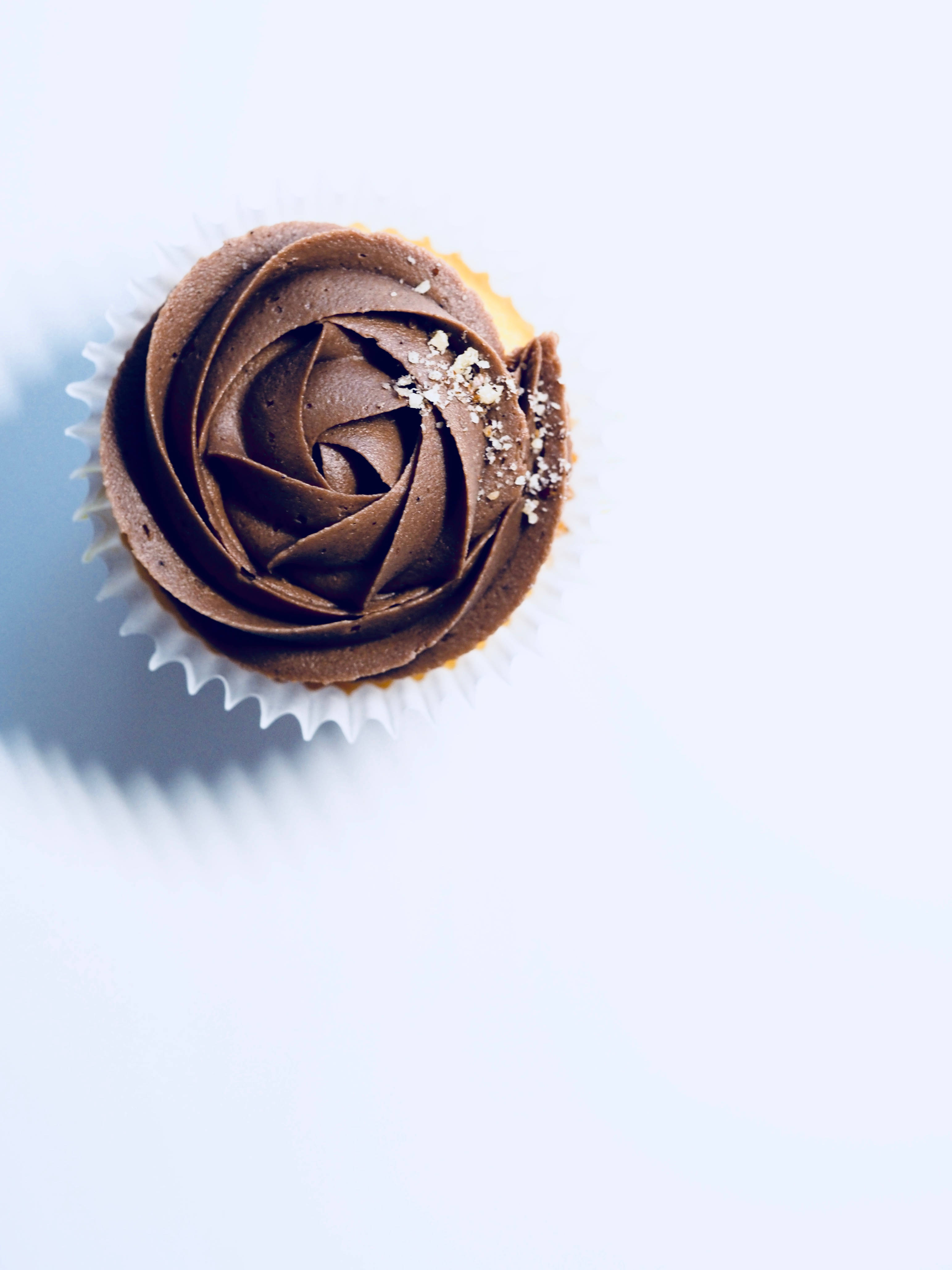 chocolate swirl cupcake, rose swirl frosting, coarse sugar, 4K Phone Wallpaper