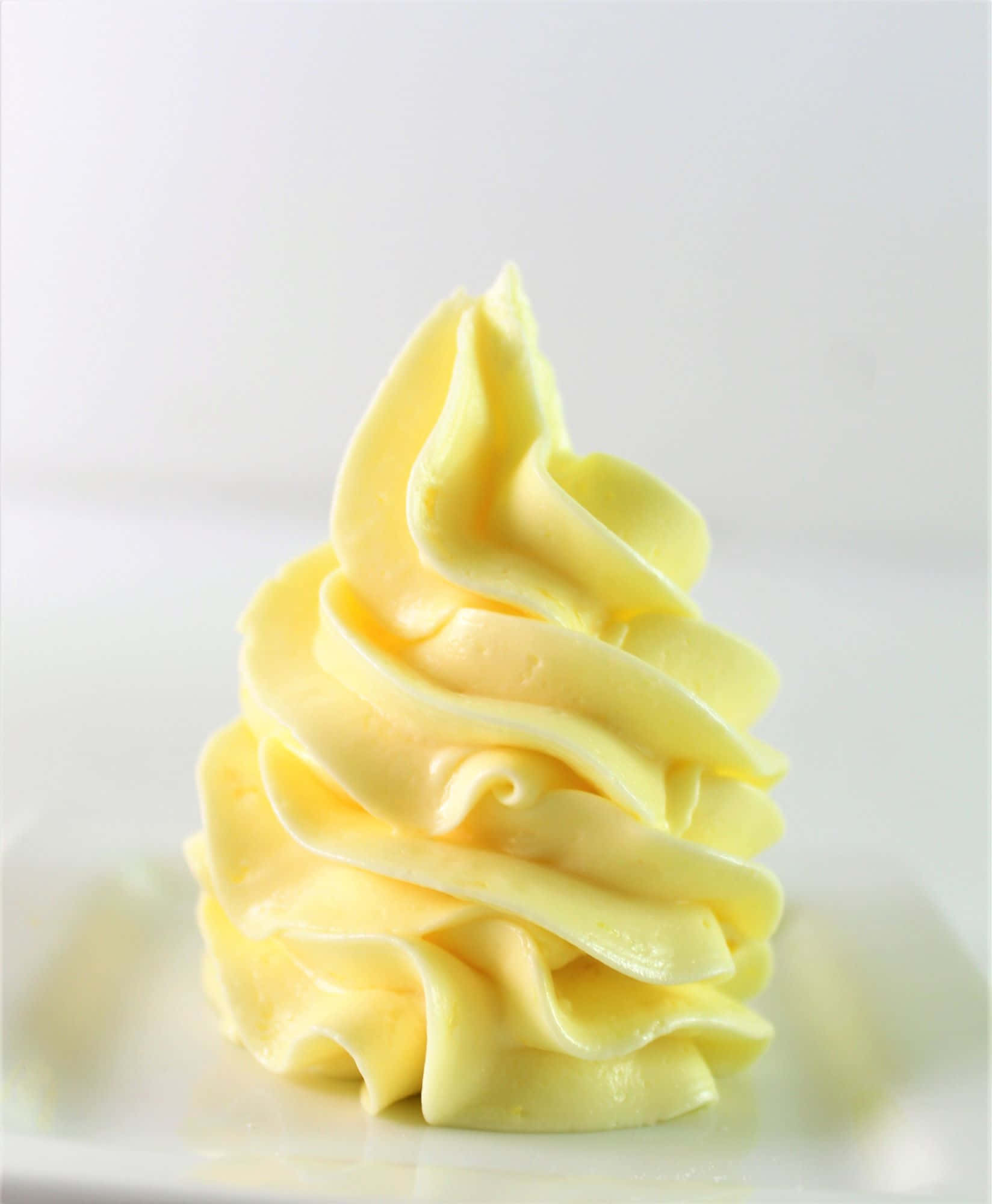buttercream, pale yellow whipped cream, white plate, Full HD Phone Wallpaper