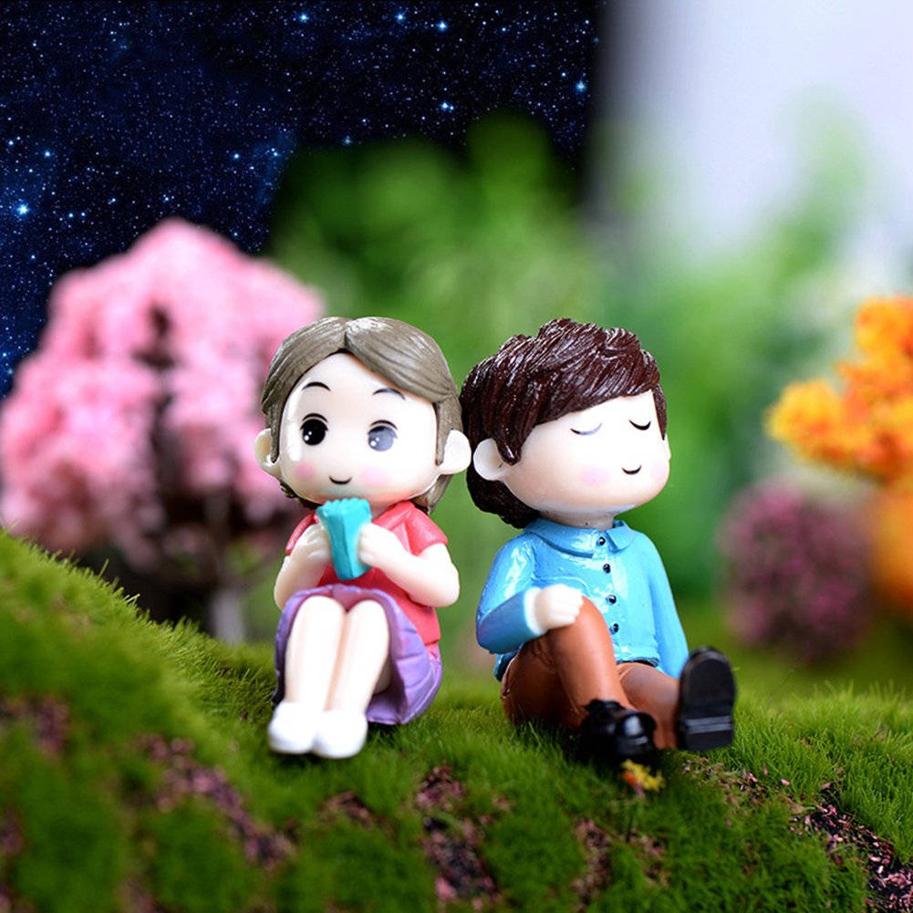 cute doll couple, garden, mossy grass, SD Desktop Wallpaper