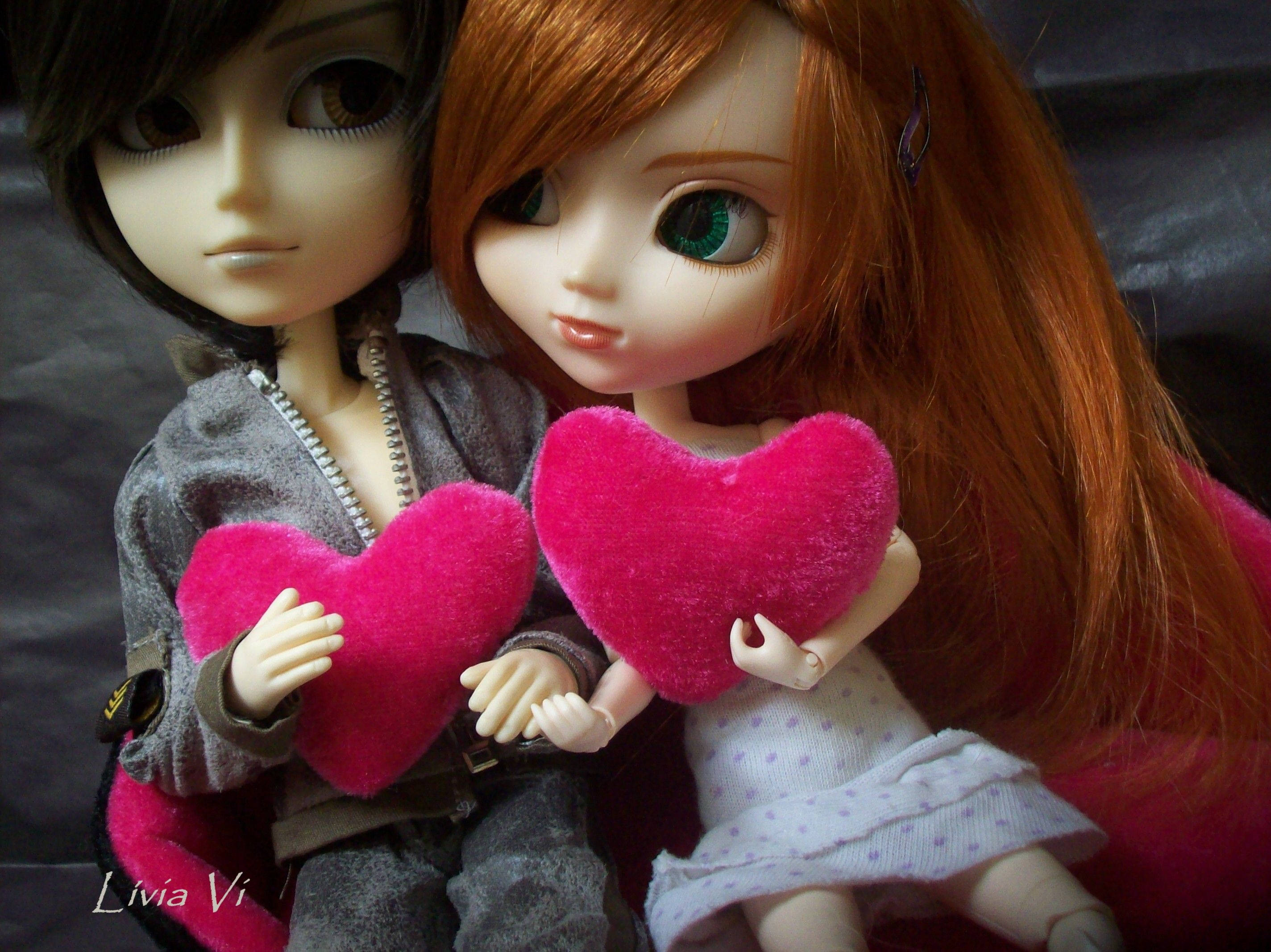 Cute Doll Couple, heart pillows, anime-style dolls, 2K Desktop Wallpaper