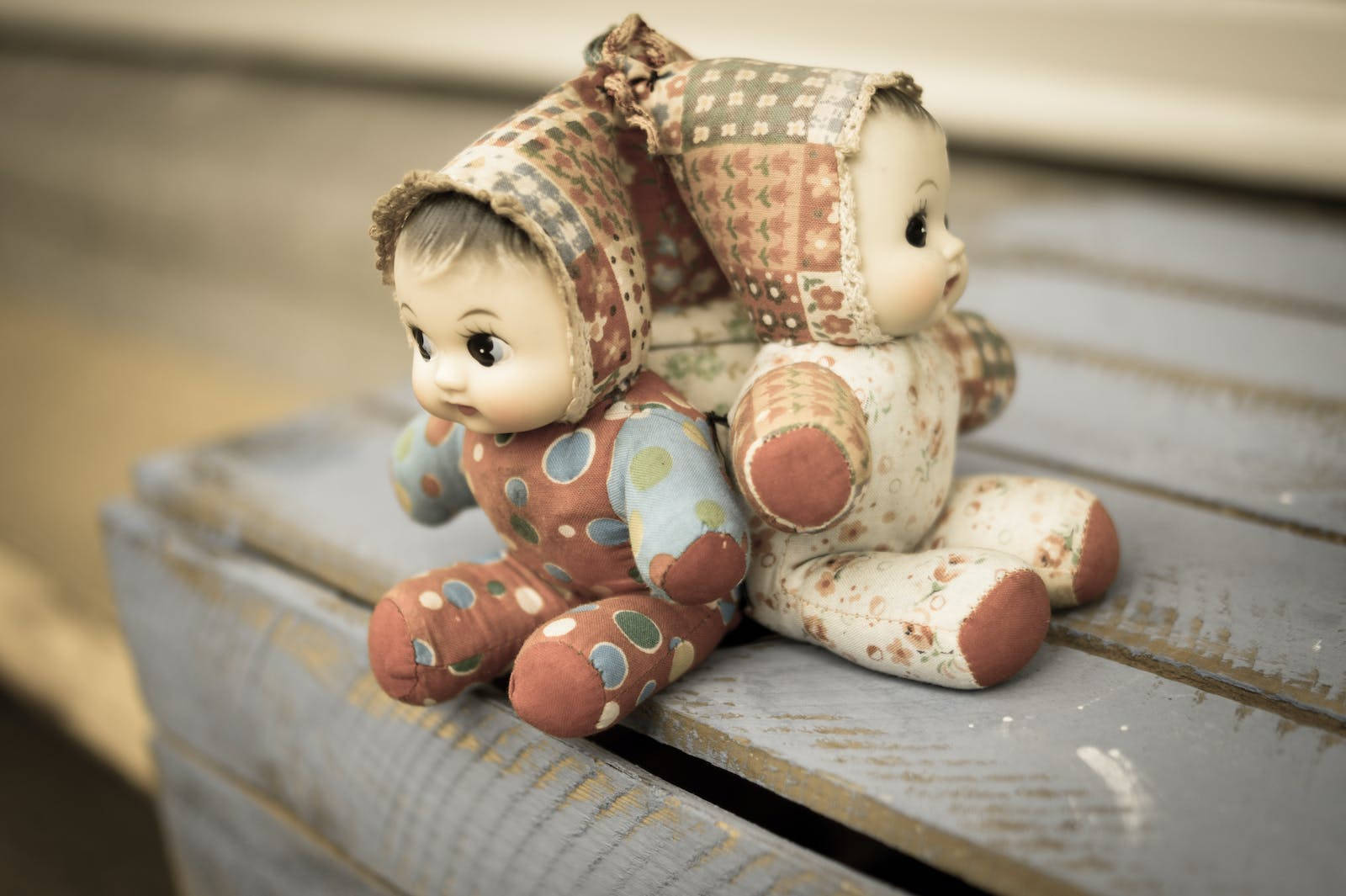 cute dolls, vintage cloth dolls, patterned bonnets, HD Desktop Wallpaper