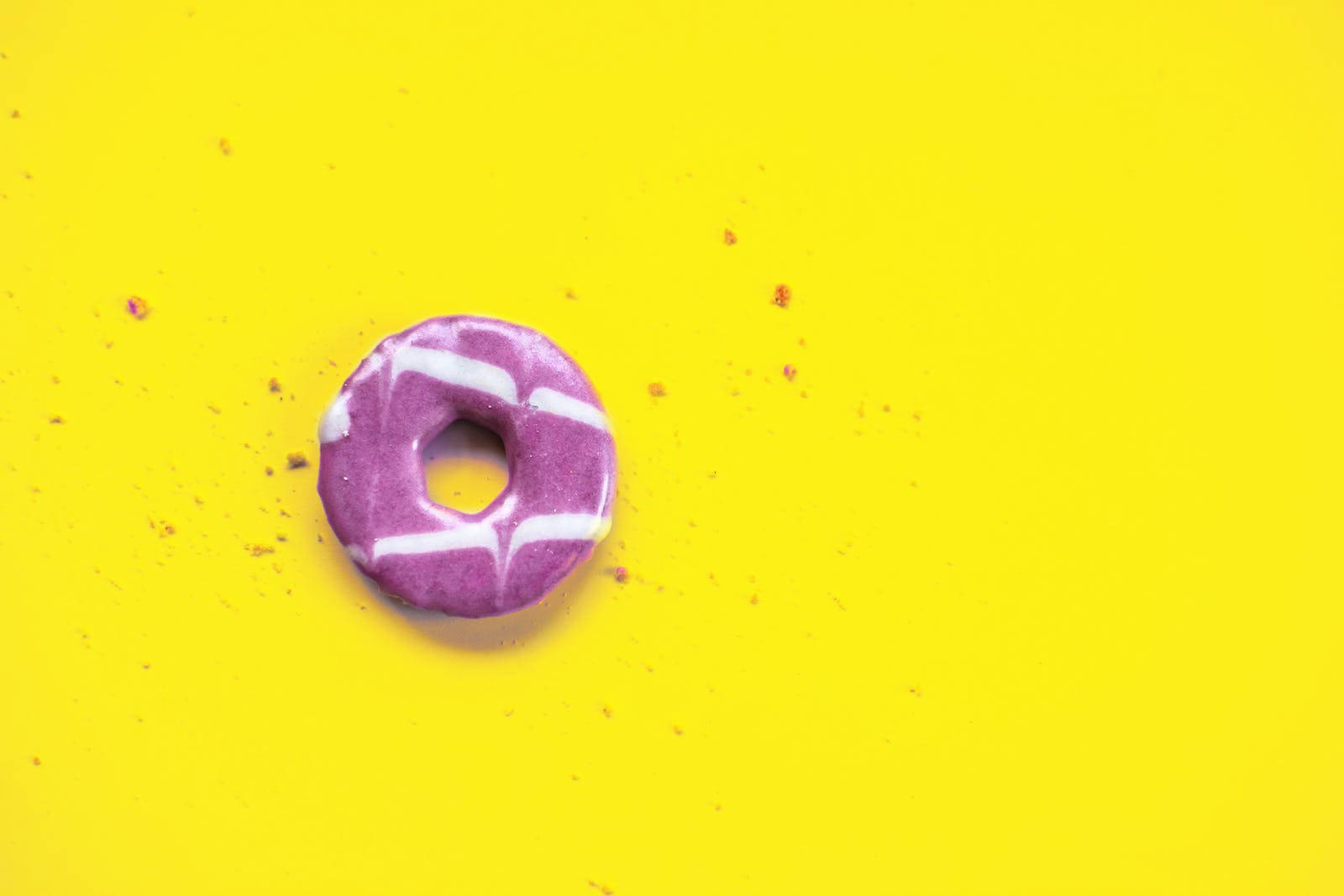 sweet purple donut, purple and white swirled, bright yellow background, HD Desktop Wallpaper