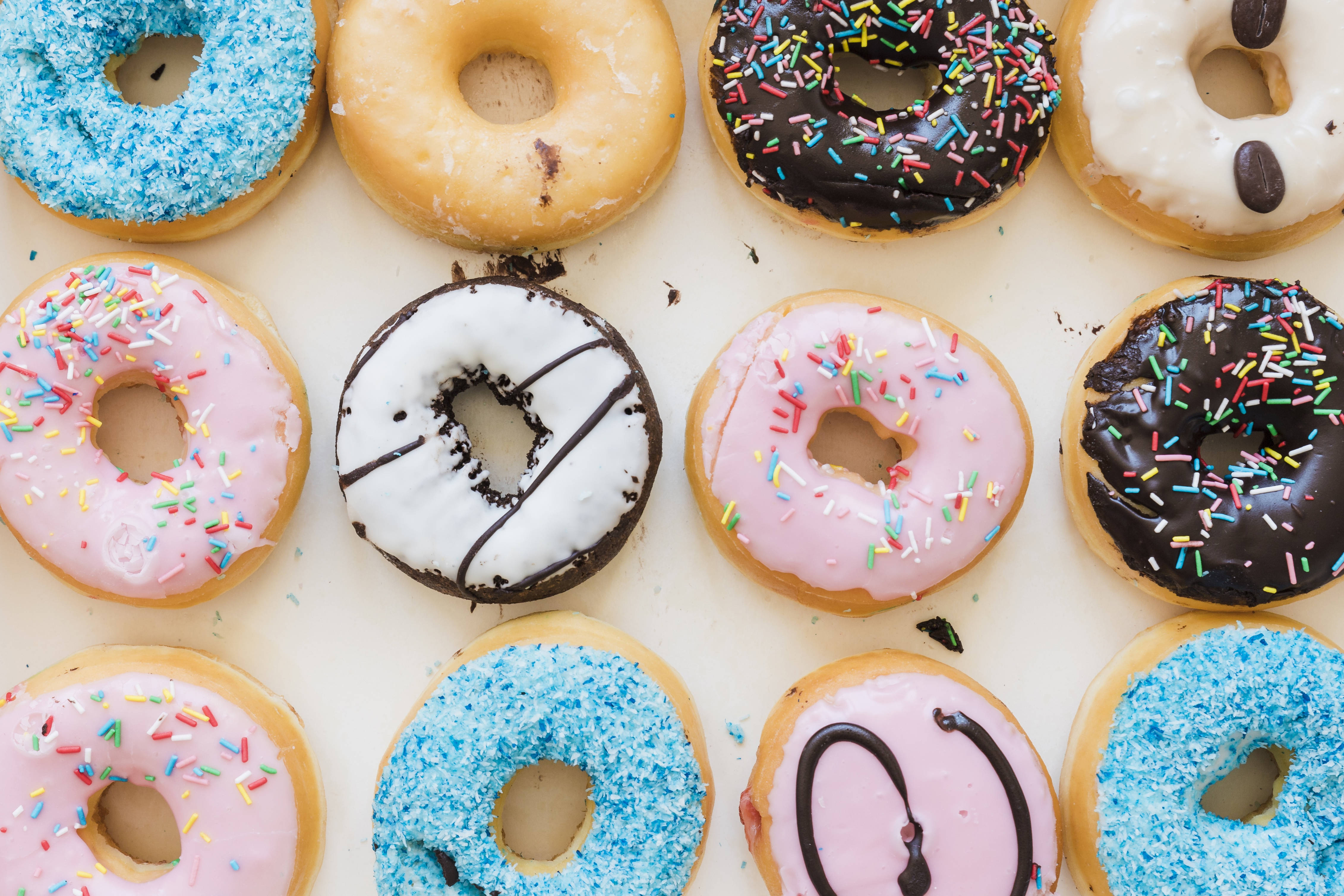 flavorful mixed donuts, glazed donuts, sprinkled donuts, 4K Desktop Wallpaper