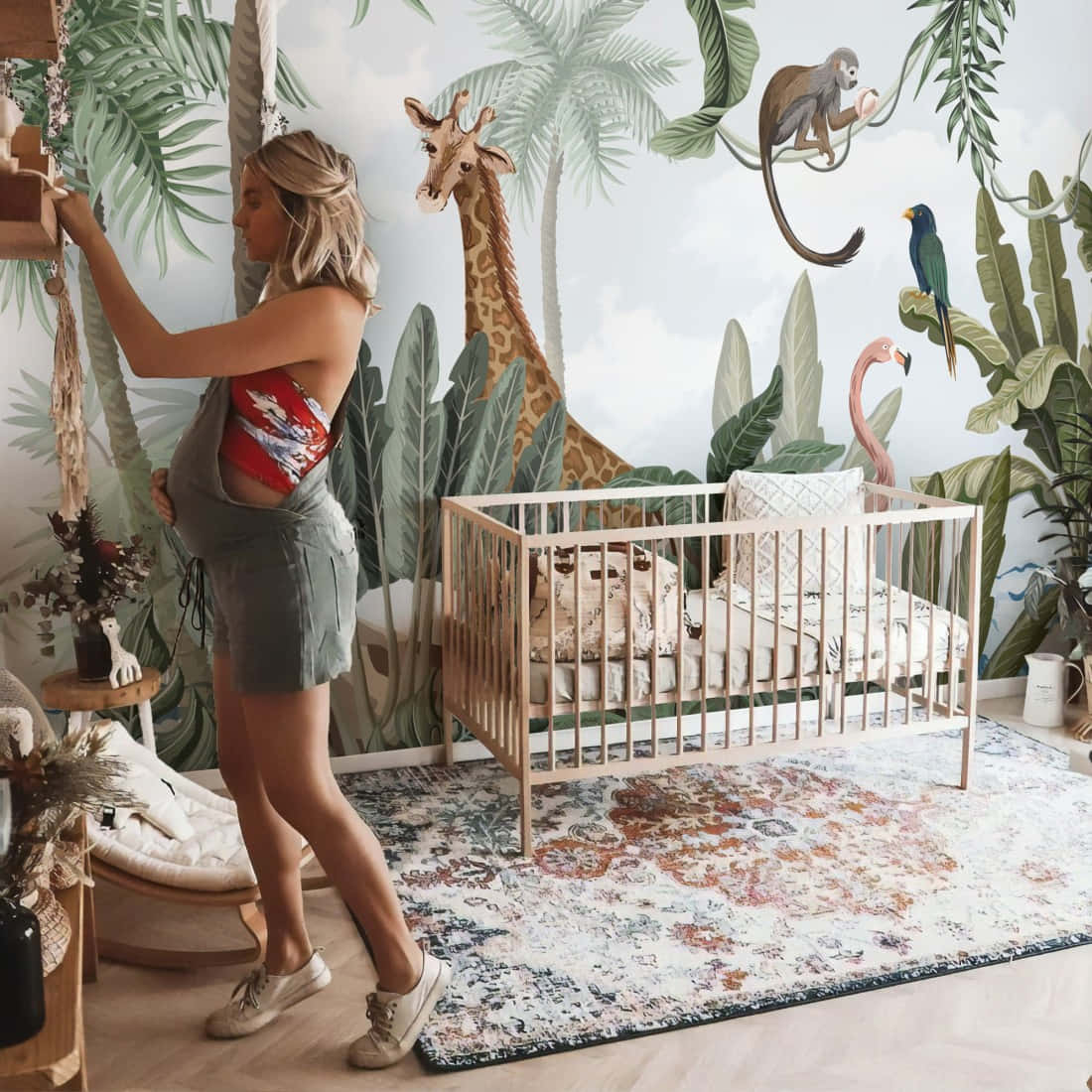 Cute Giraffe Wall Design, jungle-themed nursery, crib, SD Desktop Wallpaper