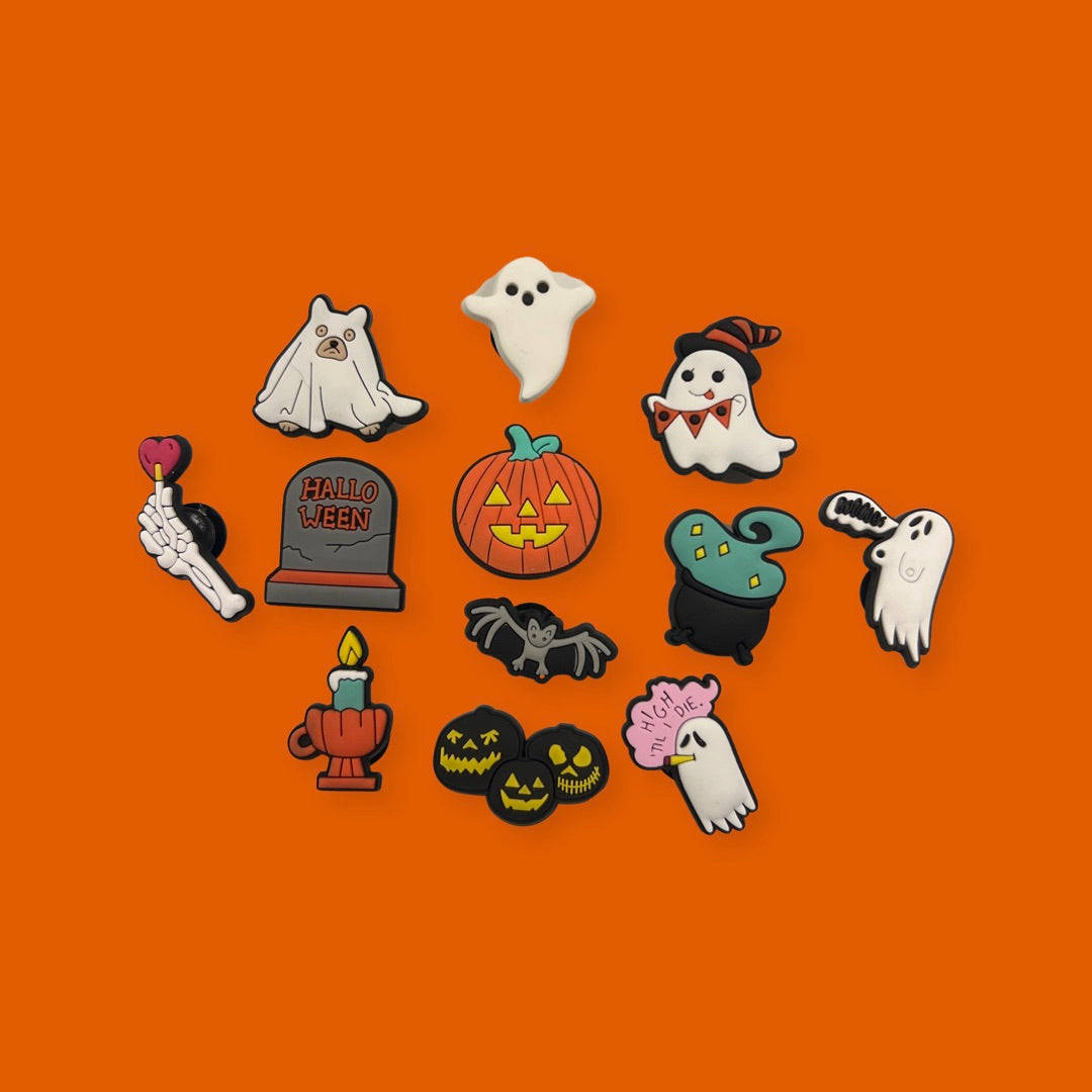 cute Halloween phone, Halloween pins set, ghosts, SD Desktop Wallpaper