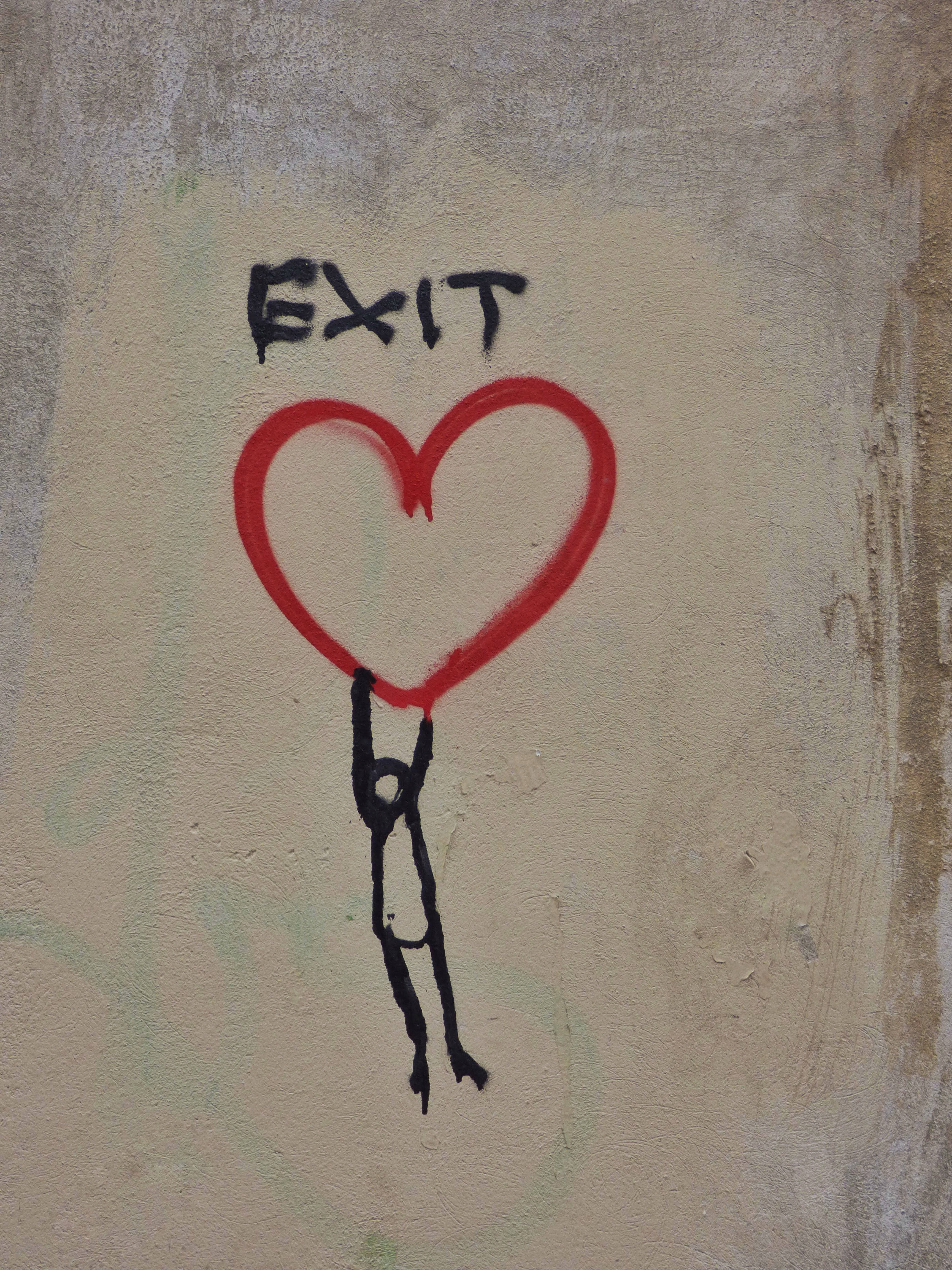 Cute Heart, graffiti mural, weathered wall, 4K Phone Wallpaper