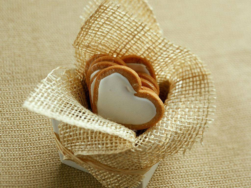 cute heart cookies, heart-shaped cookies, white icing, SD Desktop Wallpaper