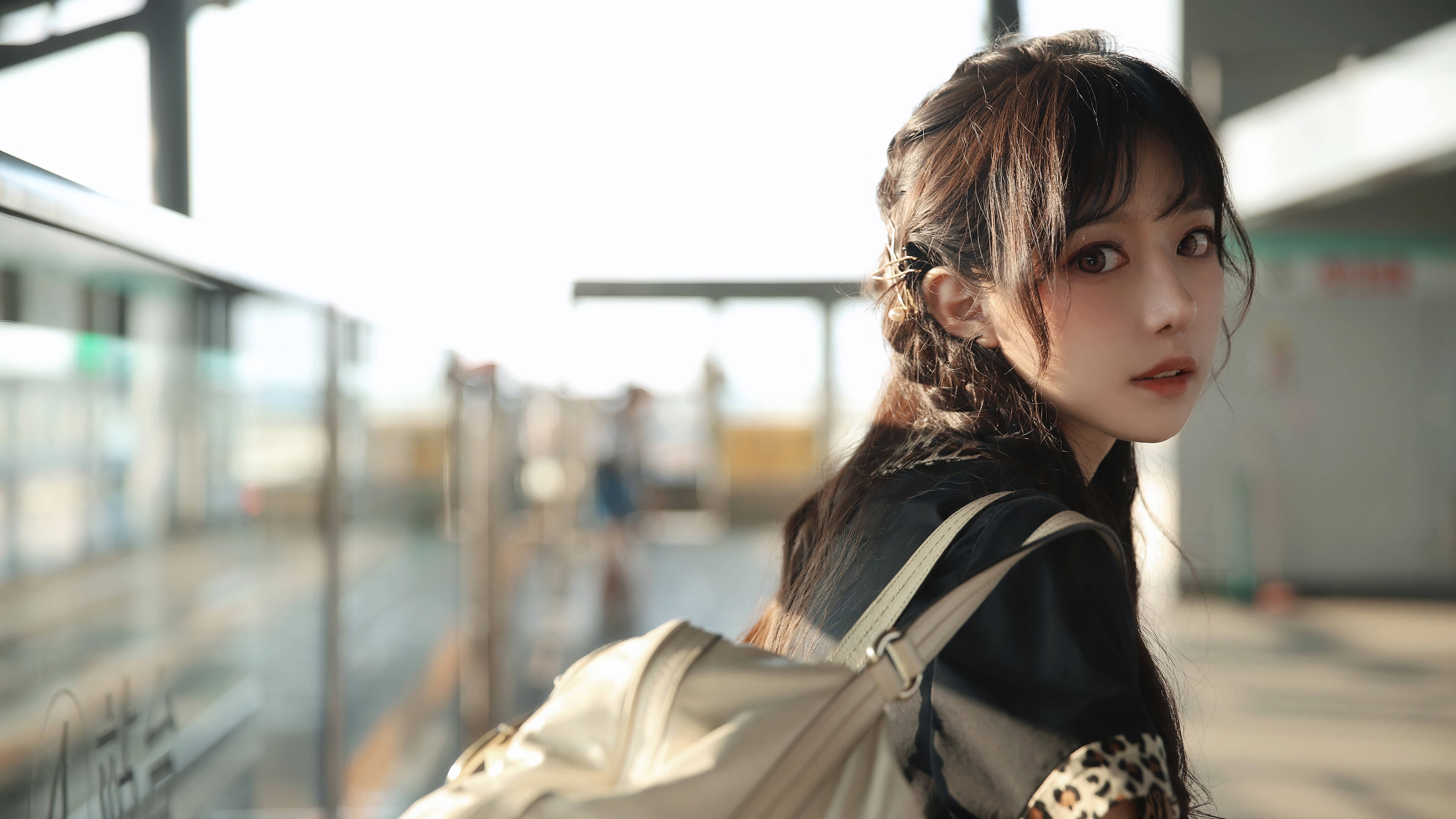 Elegant Japanese Woman, train station, sunlit train station platform, 4K Desktop Wallpaper