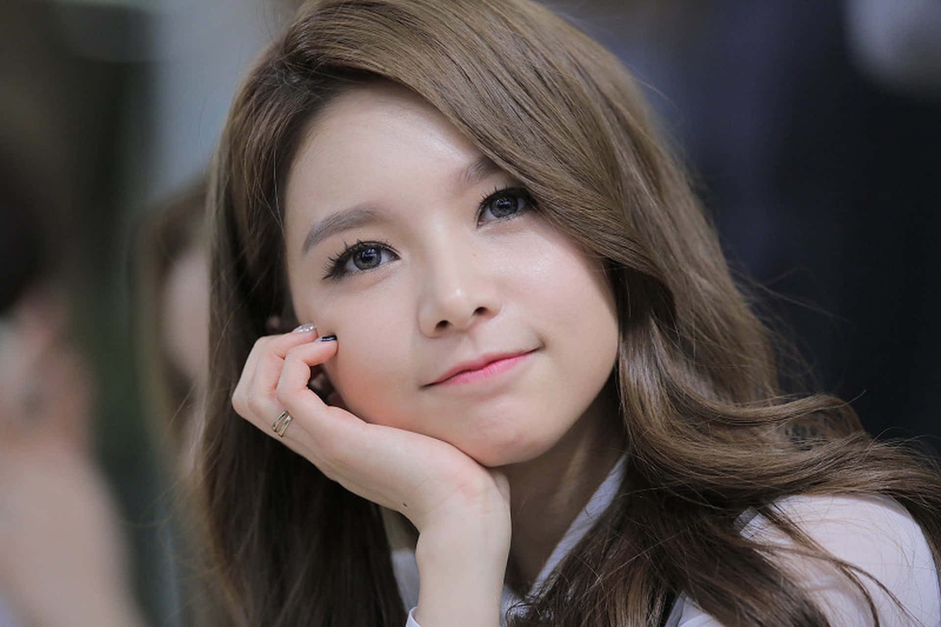 Cute Korean girl, long brown hair, chin on hand, Full HD Desktop Wallpaper