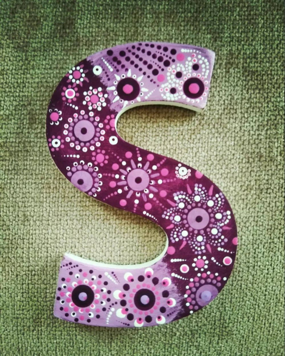 Floral Violet S, wooden letter S, purple pink and white dot patterns, SD Phone Wallpaper