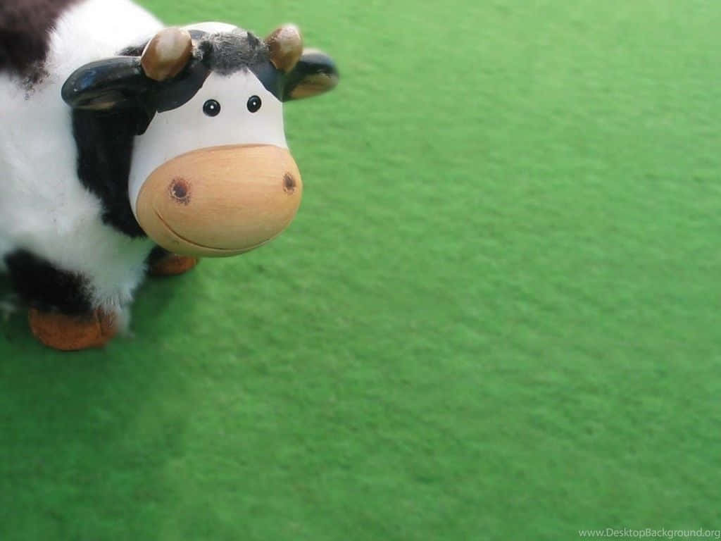 Cute Mac, plush cow toy, black and white fur, SD Desktop Wallpaper