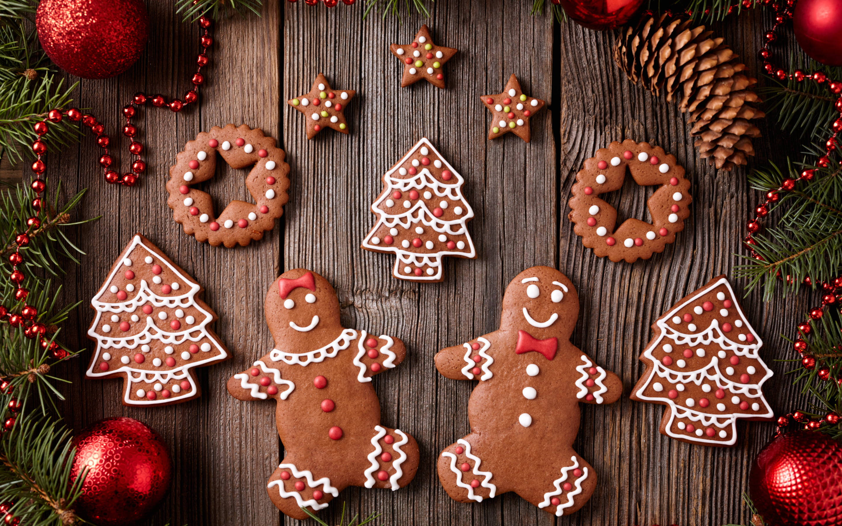 Gingerbread cookies, trees, men, 2K Desktop Wallpaper