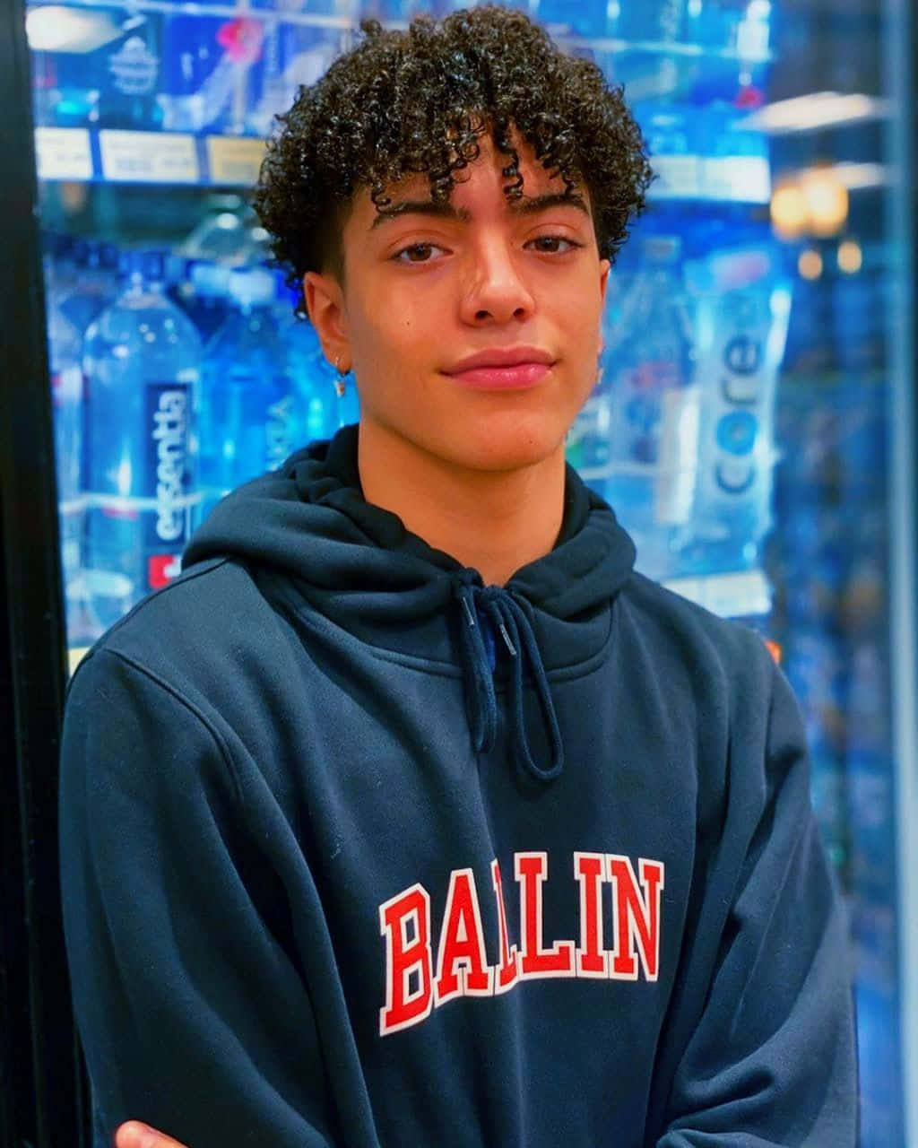 curly haired boy, navy hoodie, red 'BALLIN' text, HD Phone Wallpaper