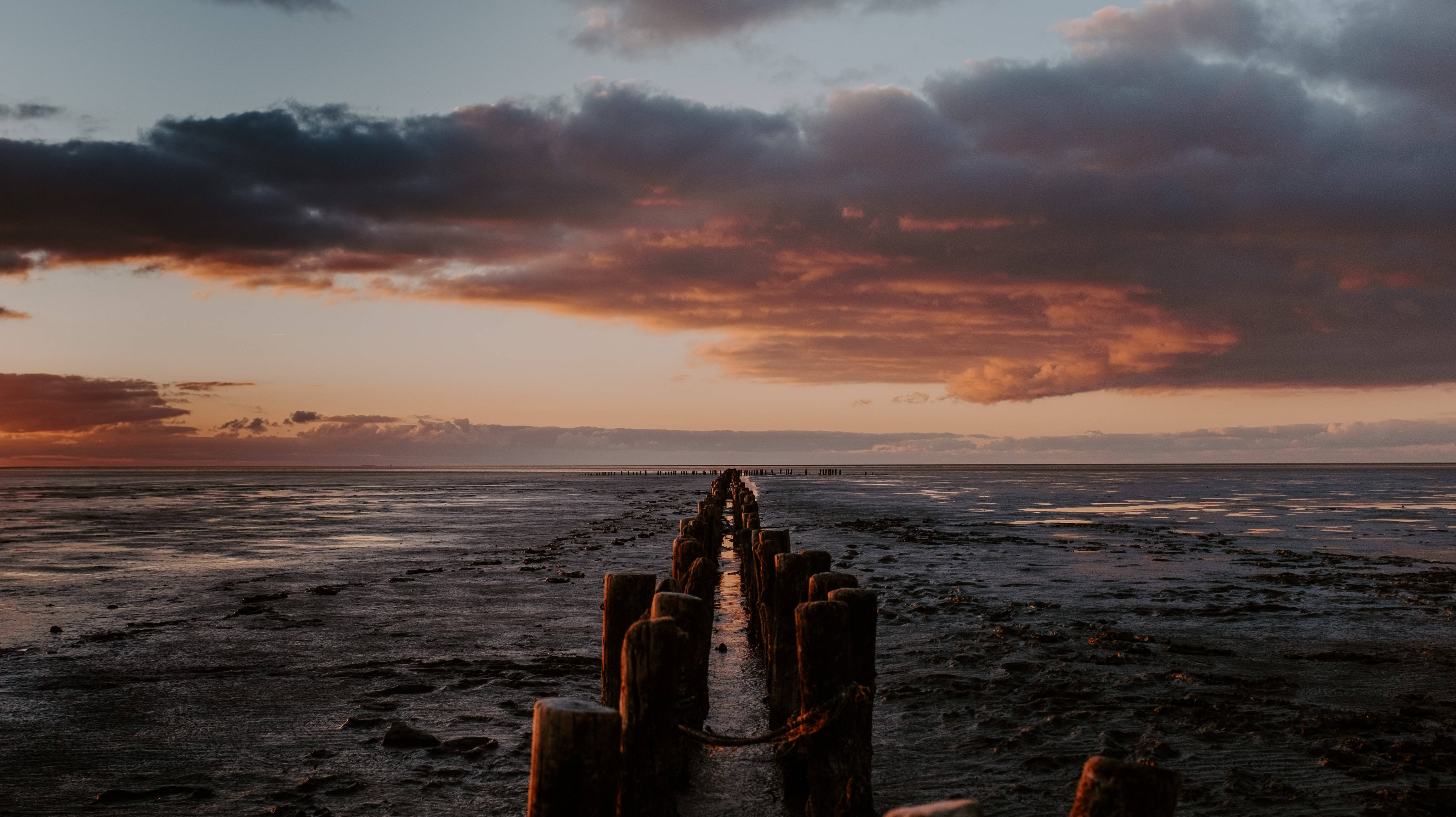 Ocean Sunset, wooden pier, tidal flat, 4K Desktop Wallpaper