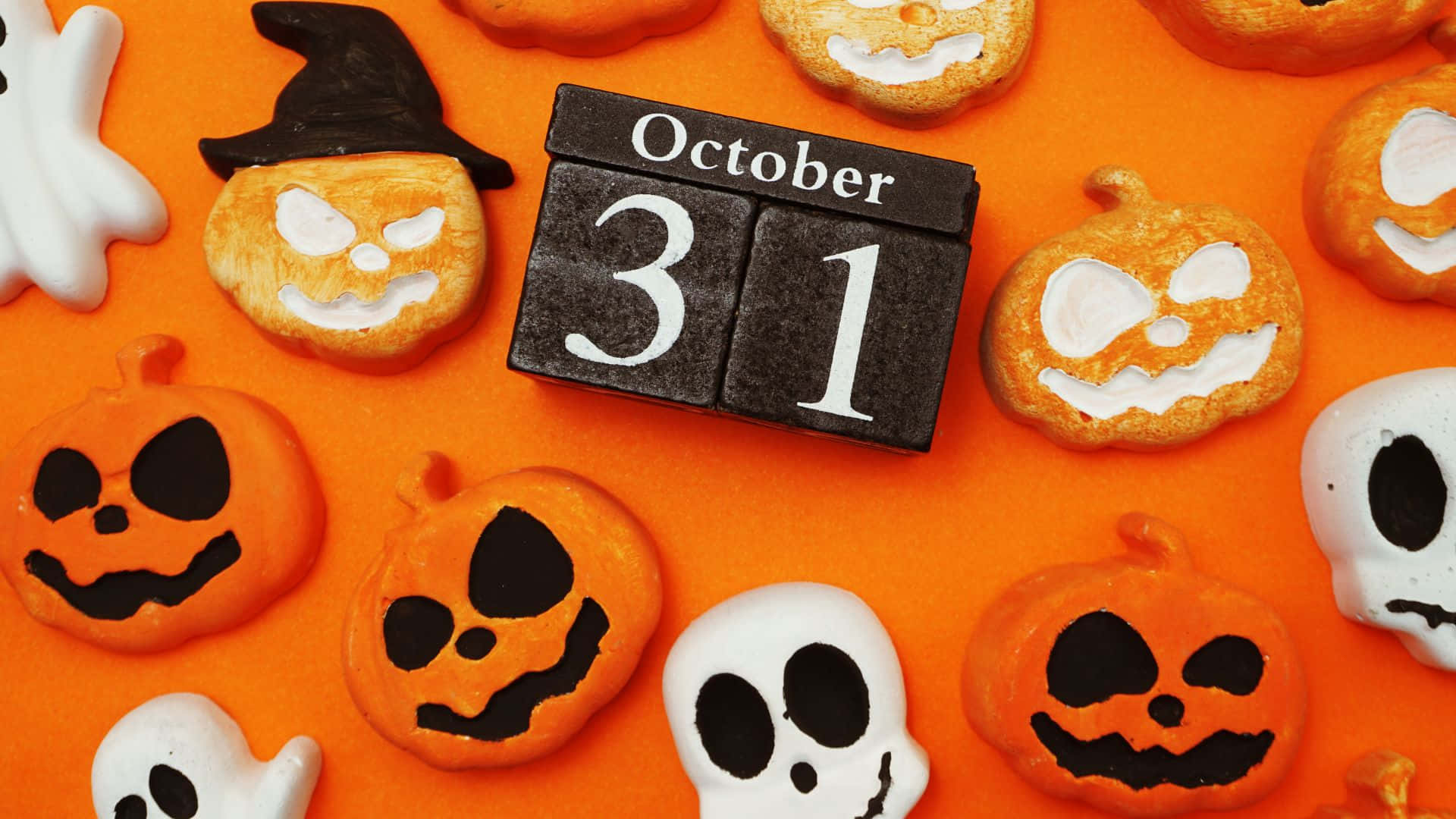 October 31st, wooden October 31st calendar block, vibrant orange surface, Full HD Desktop Wallpaper