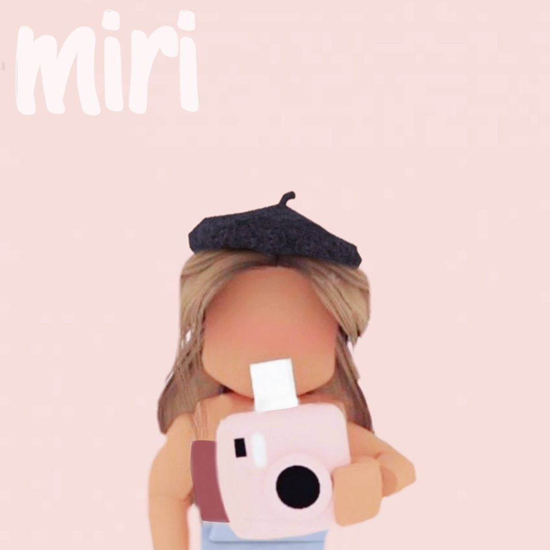 Cute Roblox, blonde hair, black beret, SD Desktop Wallpaper