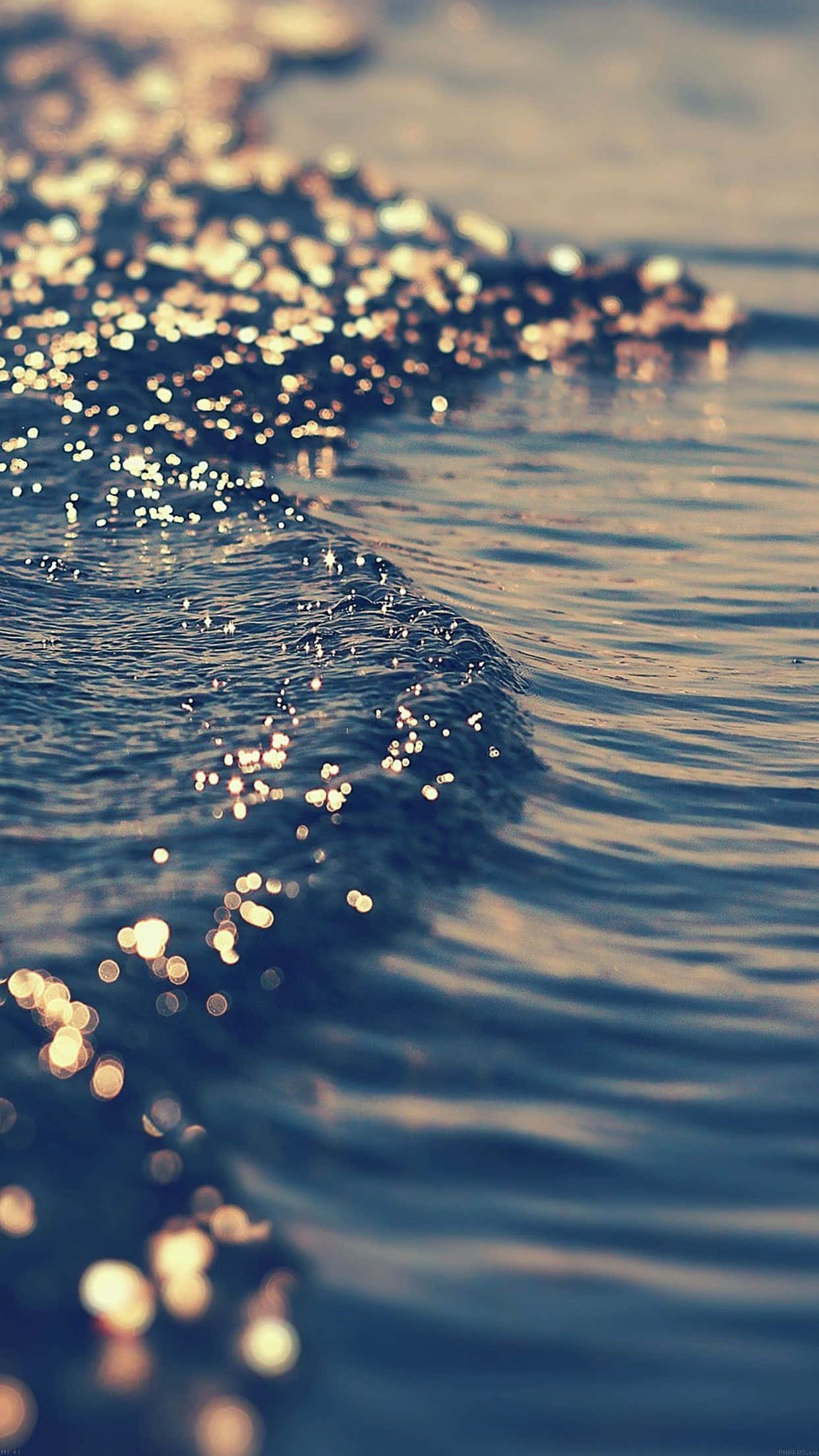 Sunlight, ocean waves, sparkling golden highlights, Full HD Phone Wallpaper